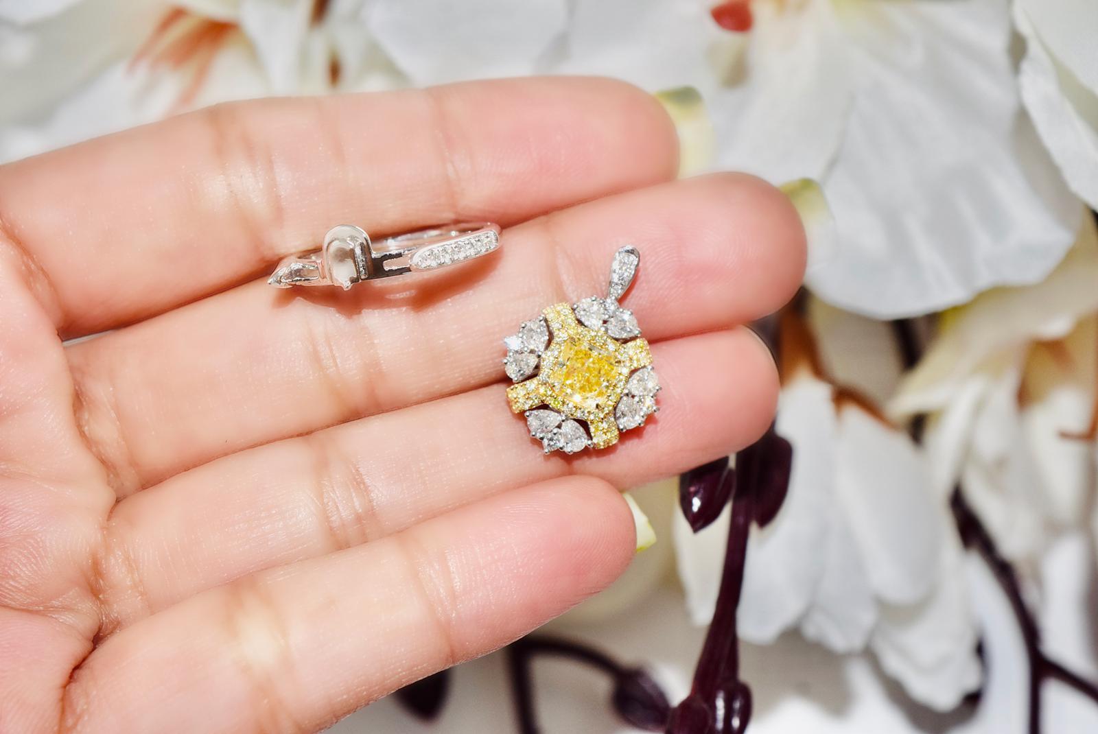 1.02 Carat Fancy Intense Yellow Diamond Ring & Pendant Convertible GIA Certified In New Condition For Sale In Kowloon, HK