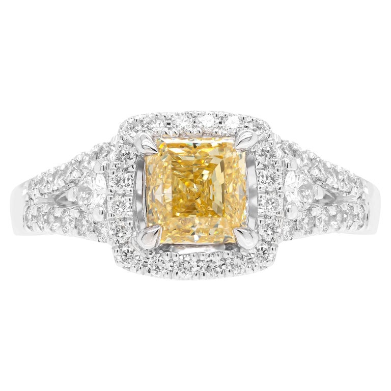 1.02 Carat Fancy Yellow Diamond 18 Carat White Gold Engagement Ring For  Sale at 1stDibs