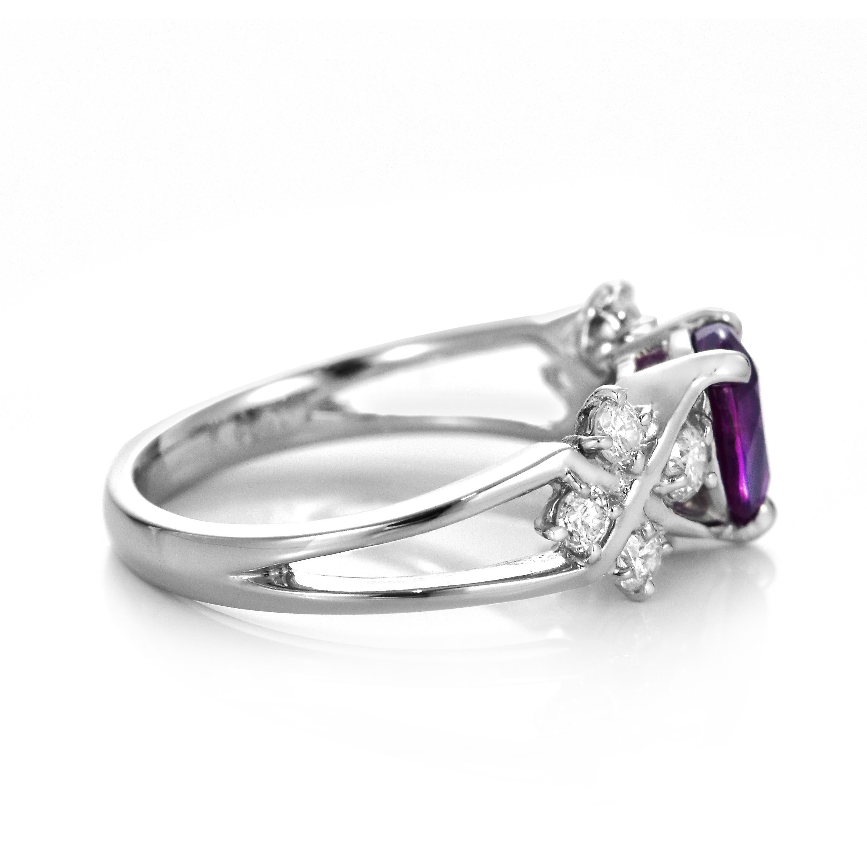 1,02 Karat natürlicher Rubin und Diamant-Cluster-Ring aus Platin im Angebot 6
