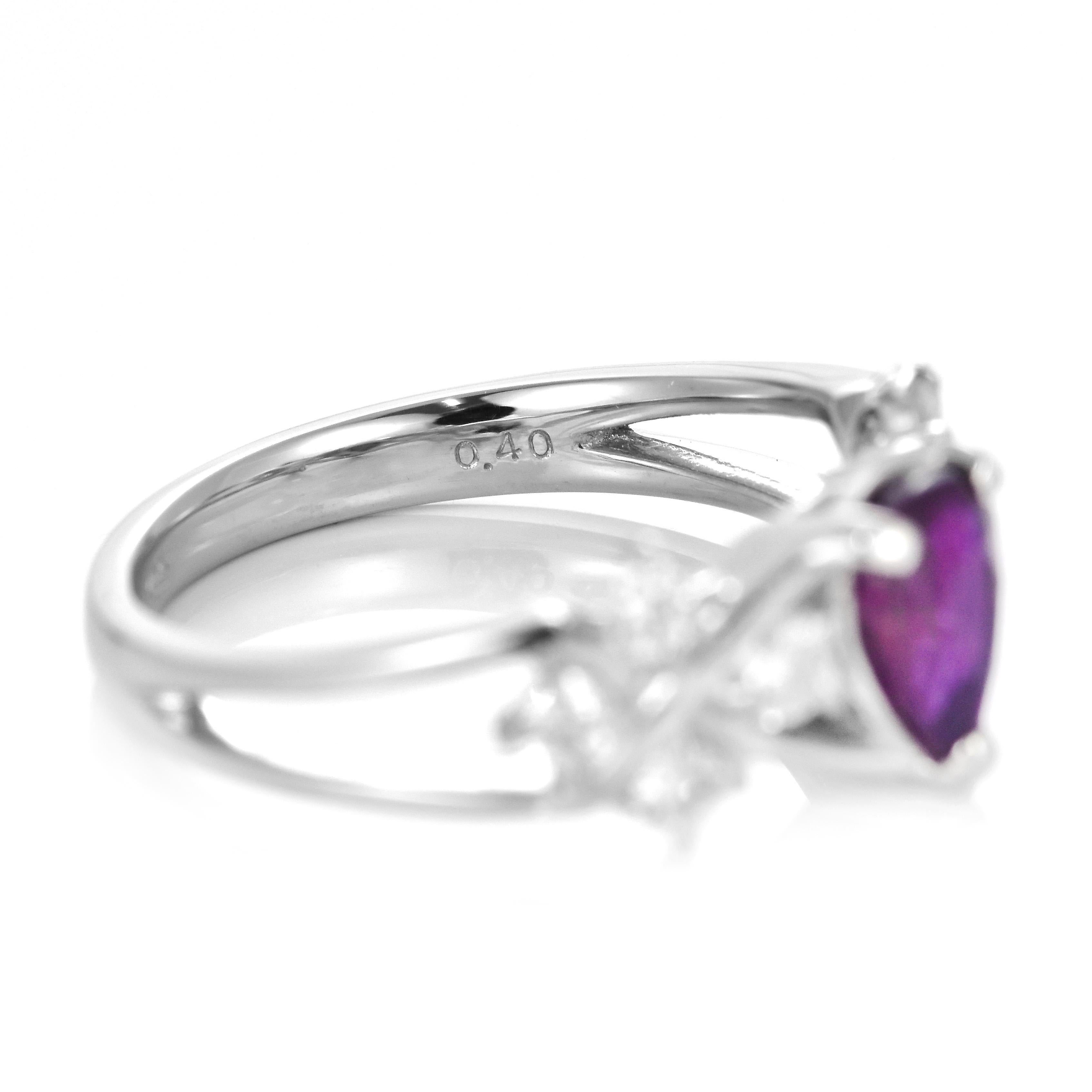 1,02 Karat natürlicher Rubin und Diamant-Cluster-Ring aus Platin im Angebot 2