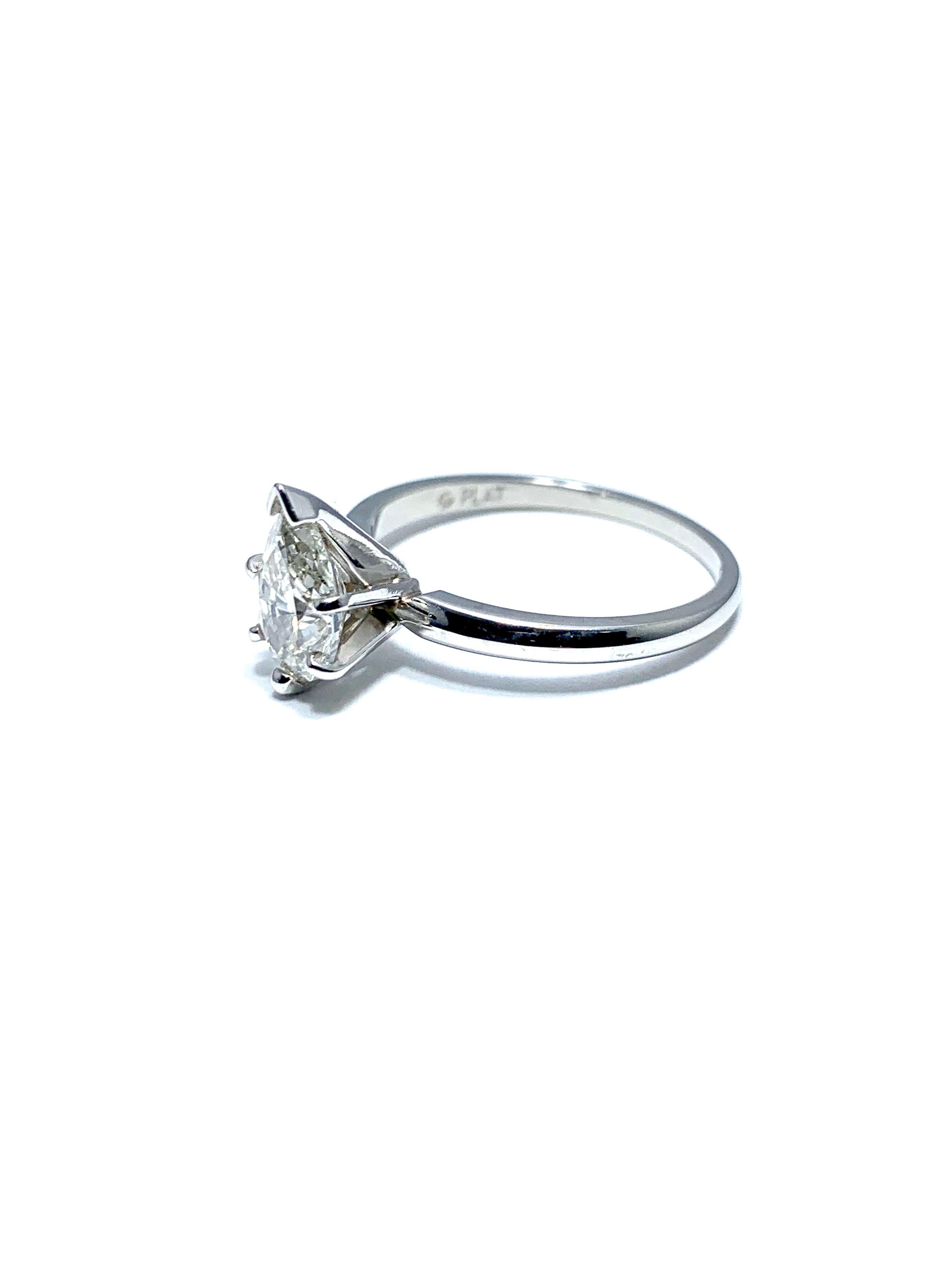 Moderne Bague de fiançailles en platine et diamant taille poire brillant de 1,02 carat en vente