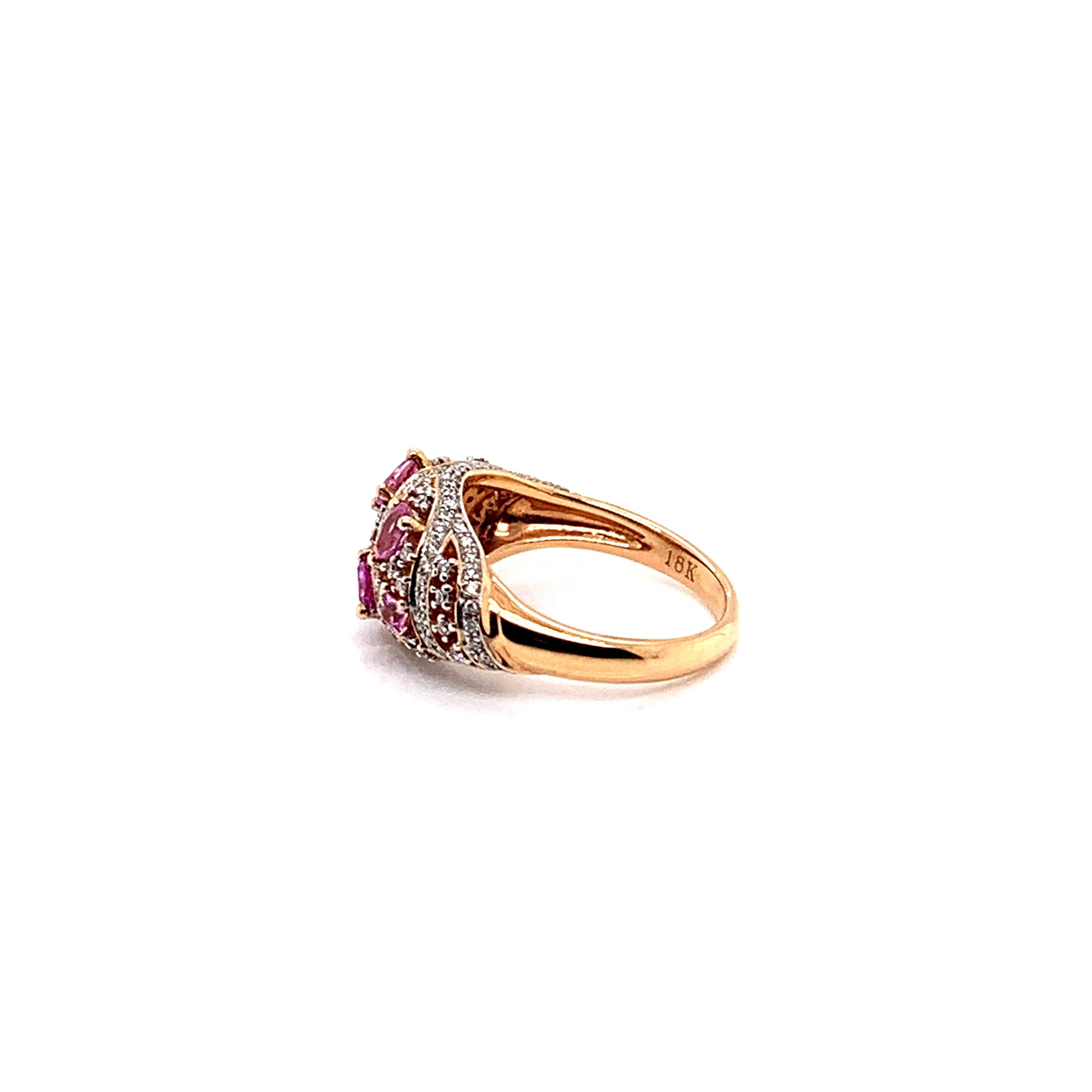 1.02 Carat Pink Sapphire Ring in 18 Karat Rose Gold with Diamonds In New Condition For Sale In Hong Kong, HK