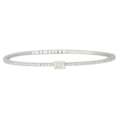 Bracelet jonc en or 18 carats pavé de diamants taille radiant de 1,02 carat