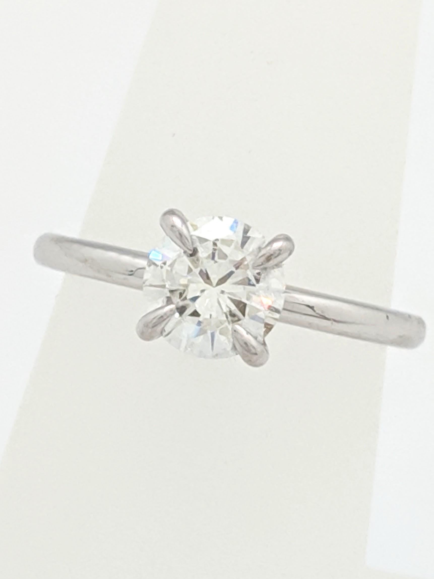 1.02ct. Round Brilliant Cut Natural Diamond Engagement Ring GIA Certified SI1/J

You are viewing a Stunning 1.02ct. natural brilliant cut diamond. This diamond is certified by GIA (Gemological Institute of America) and has been graded as SI1 in