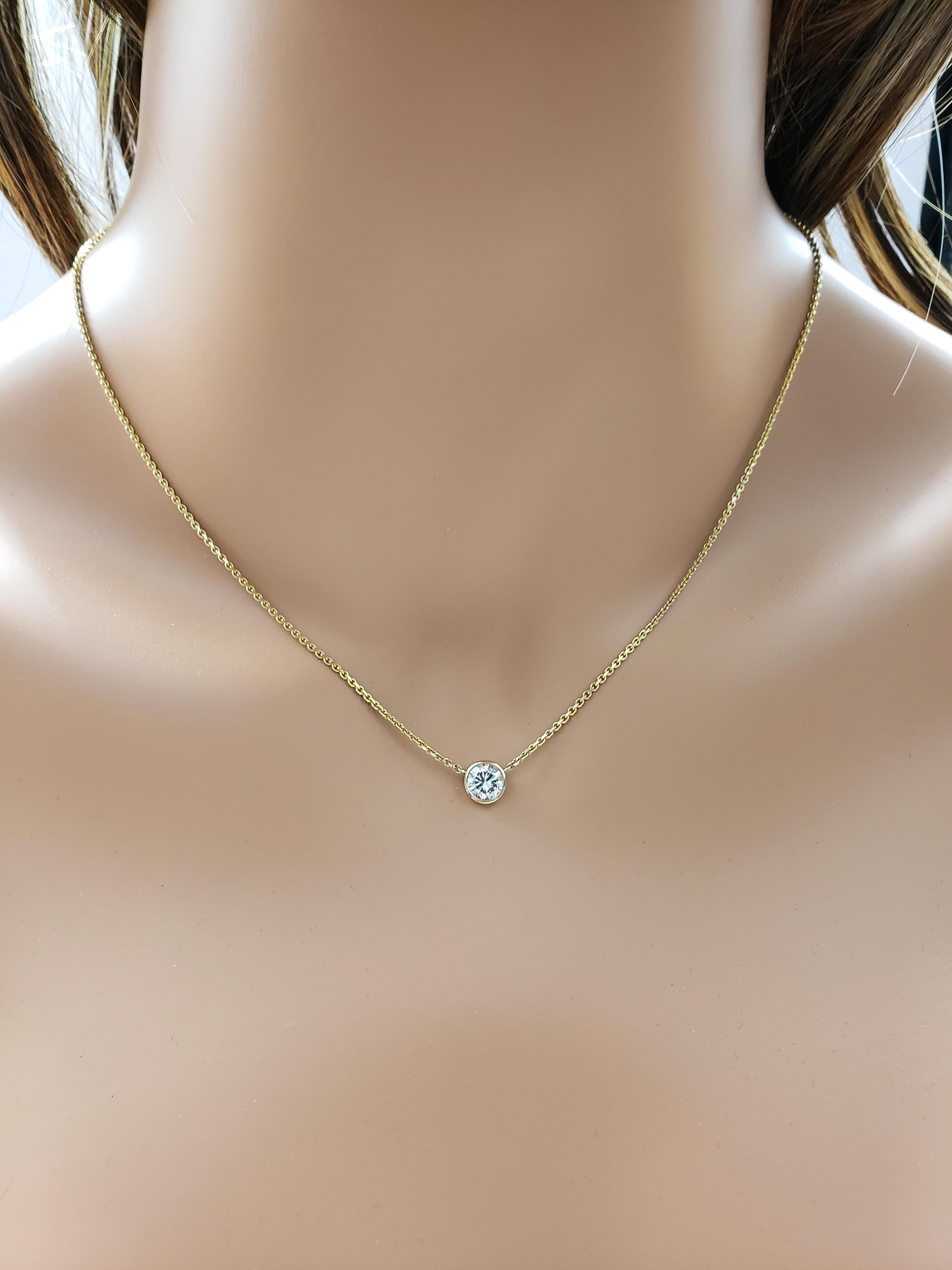 diamond solitaire pendant necklace