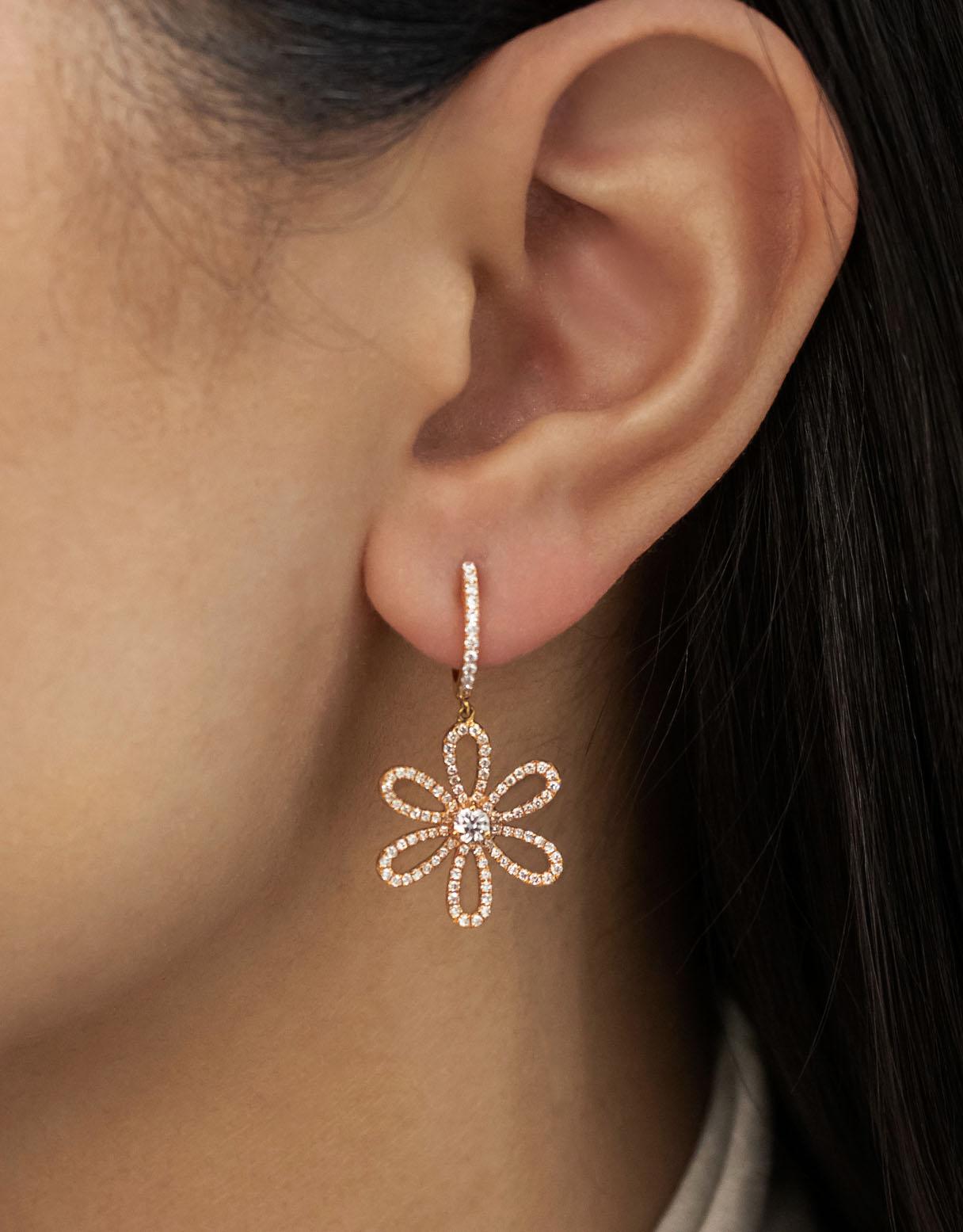 Contemporary 1.02 Carat Round Diamond Dangle Flower Earrings in 18K Rose Gold For Sale