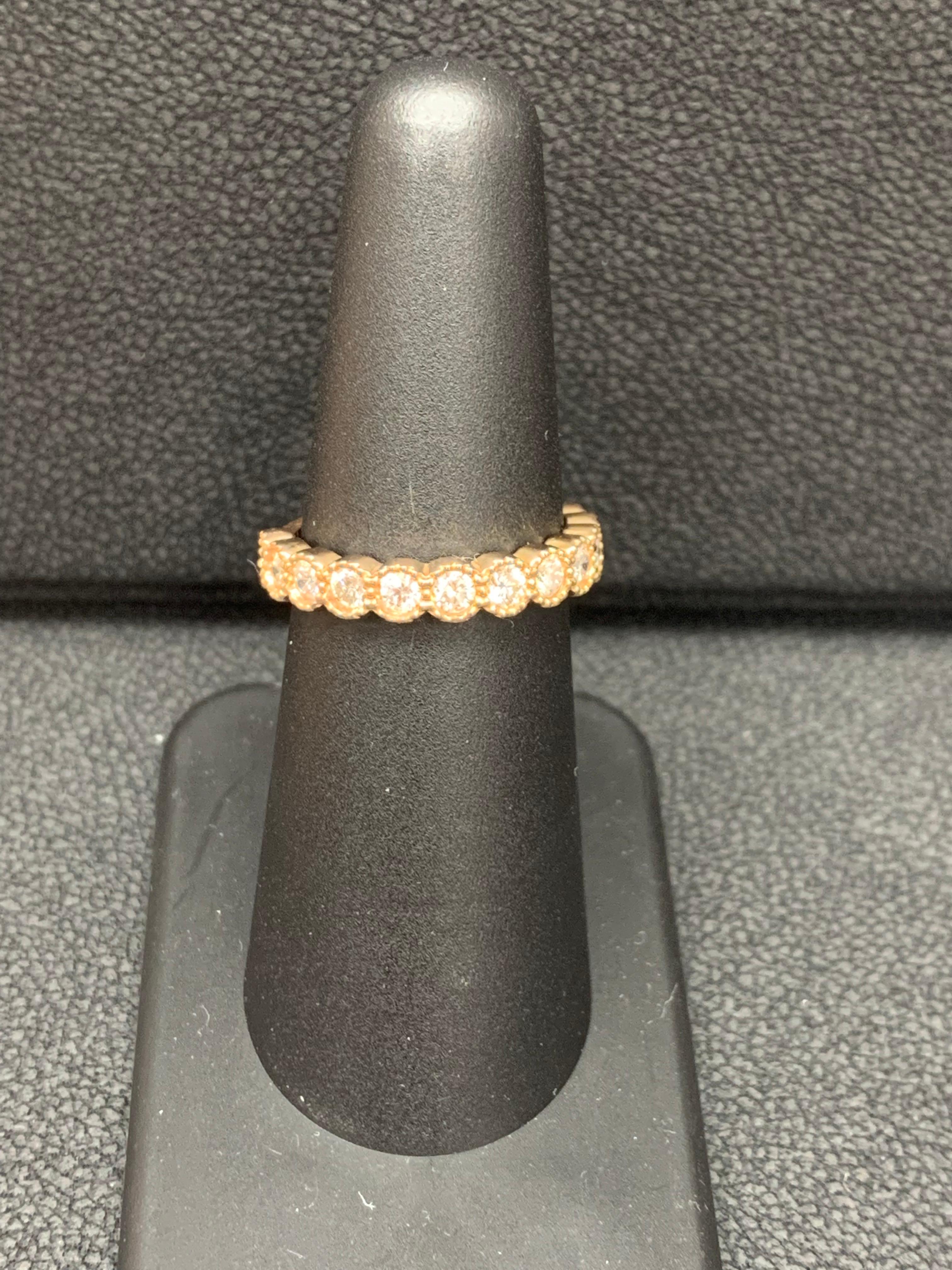 Moderne Alliance en or rose 14 carats avec diamants ronds de 1,02 carat en vente