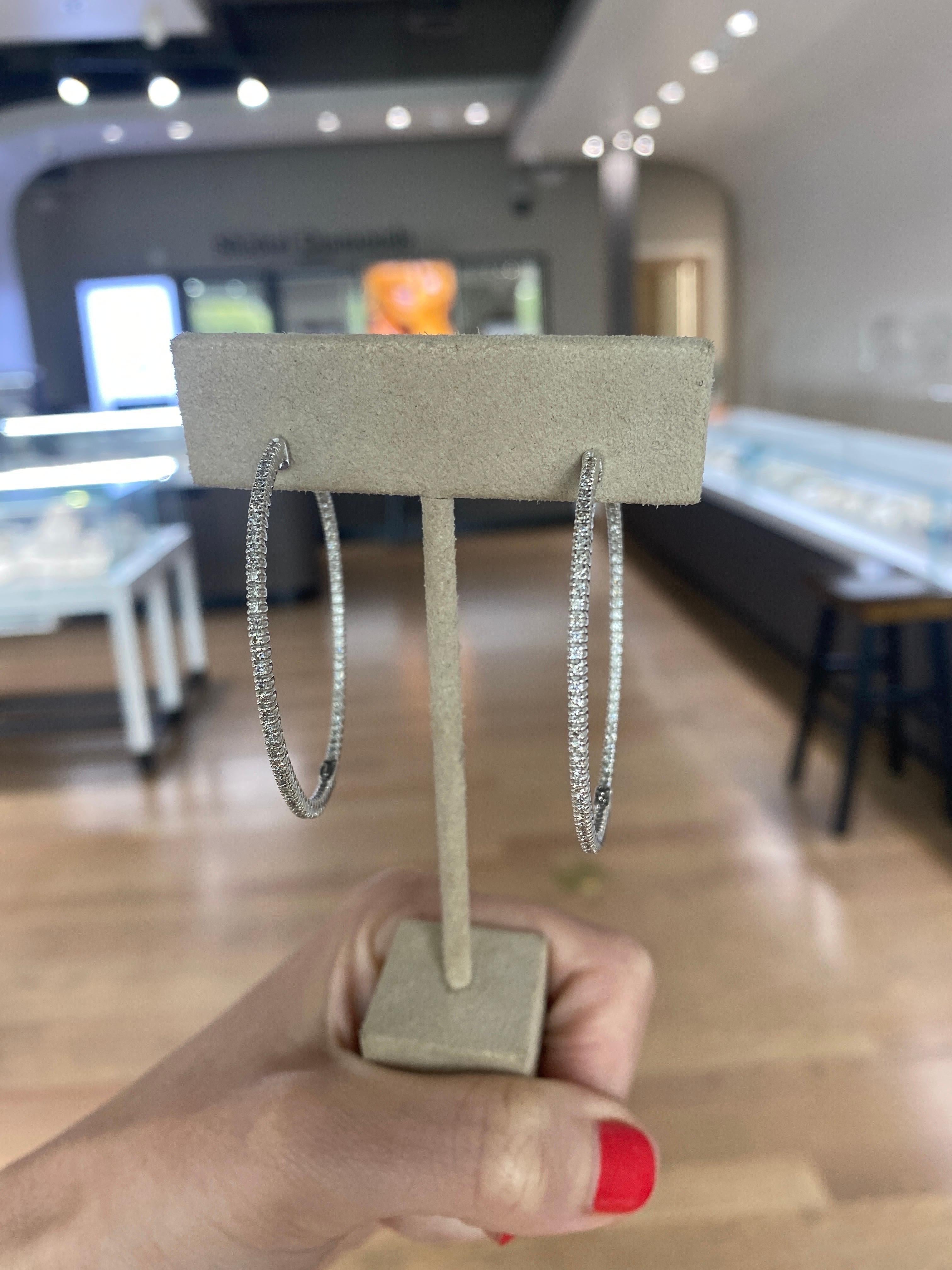 1.02 Carat Total Weight 14K White Gold Endless Diamond Hoop Earrings In New Condition In Houston, TX