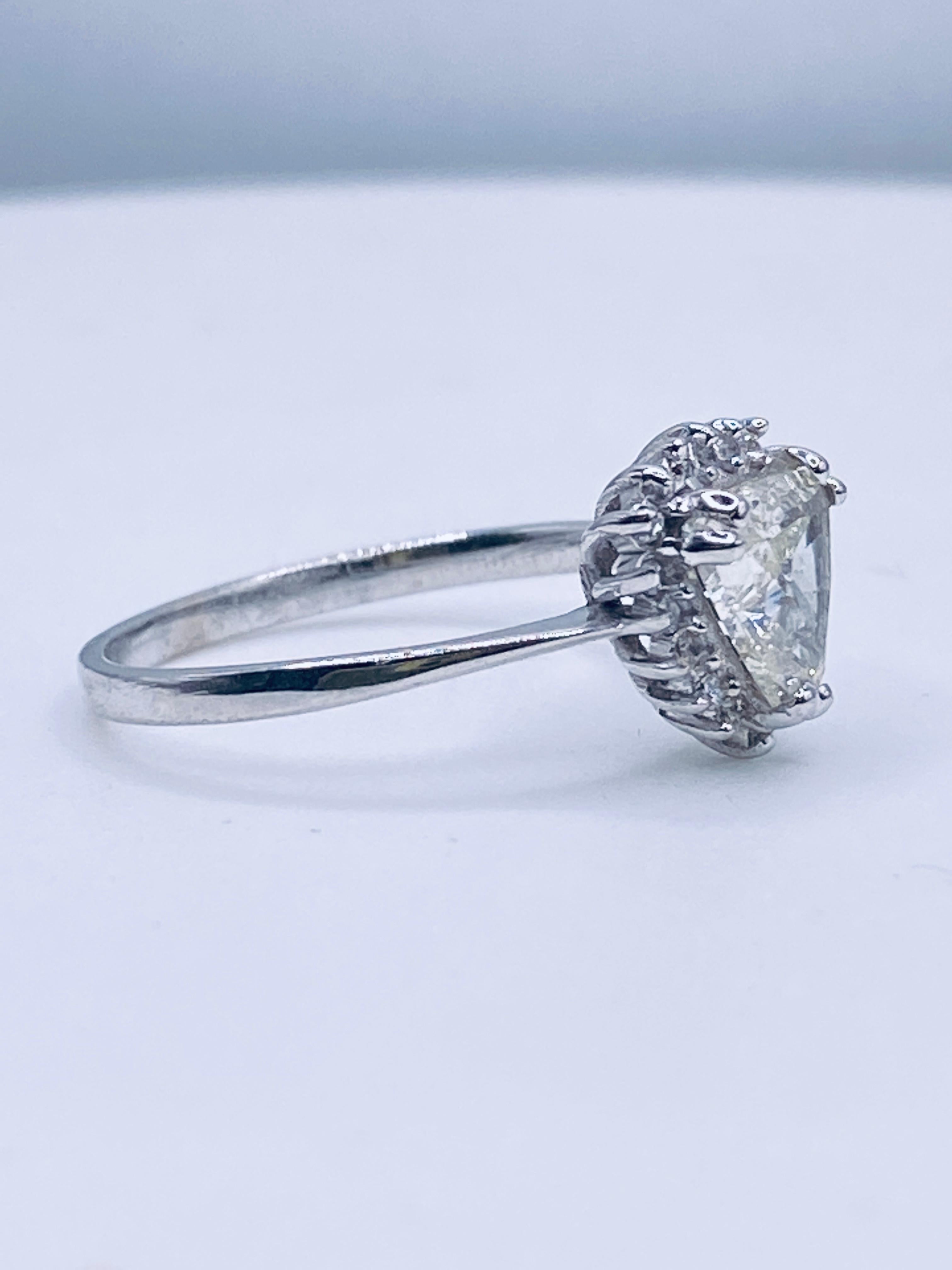 1.02 Carat Trillion Cut Diamond Engagement Ring In Good Condition In DALLAS, TX