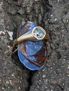 1.02 carat unheated octagonal cut Montana sapphire and 18k yellow gold ring