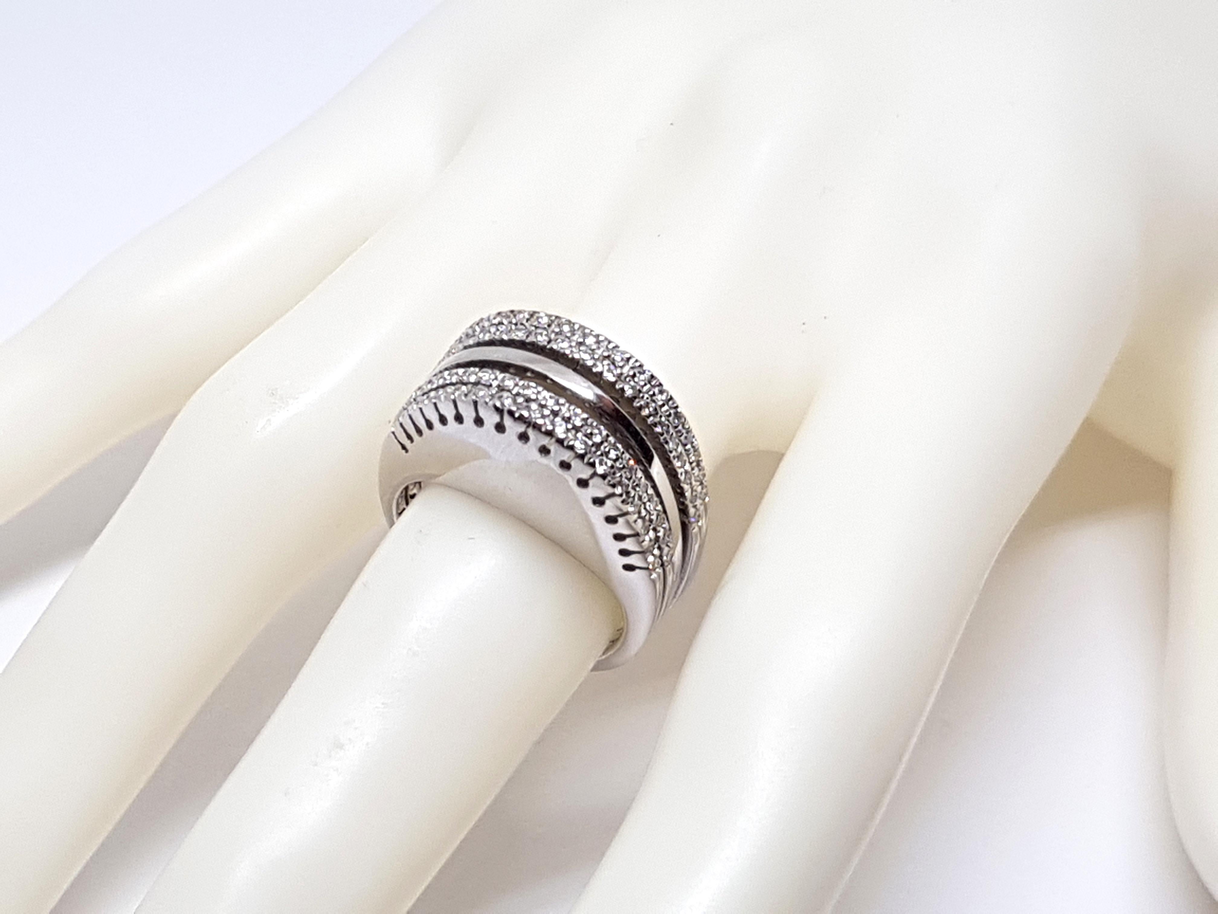 1.02 Carat White Gold Diamond Cocktail Ring For Sale 4
