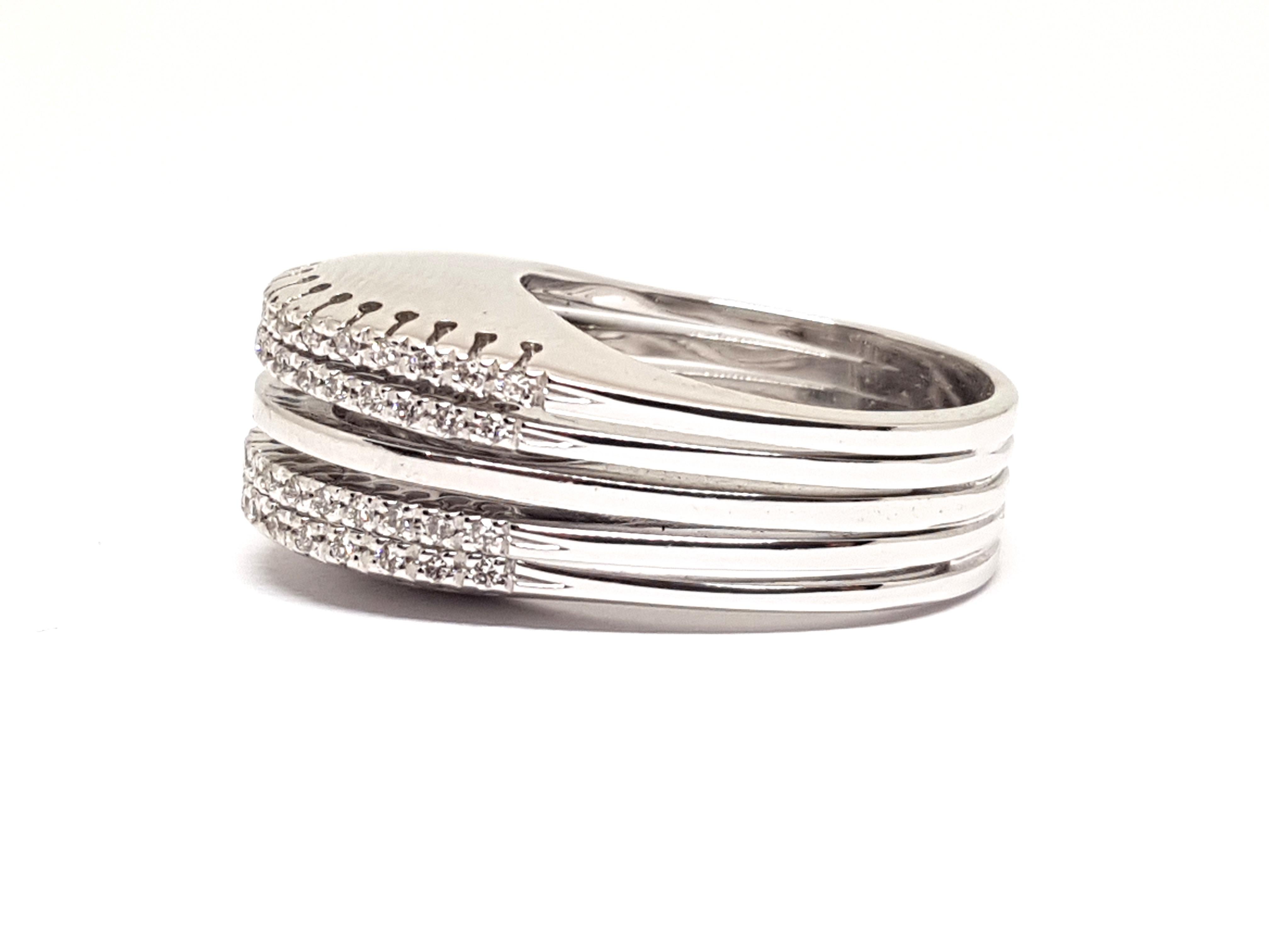 Women's 1.02 Carat White Gold Diamond Cocktail Ring For Sale