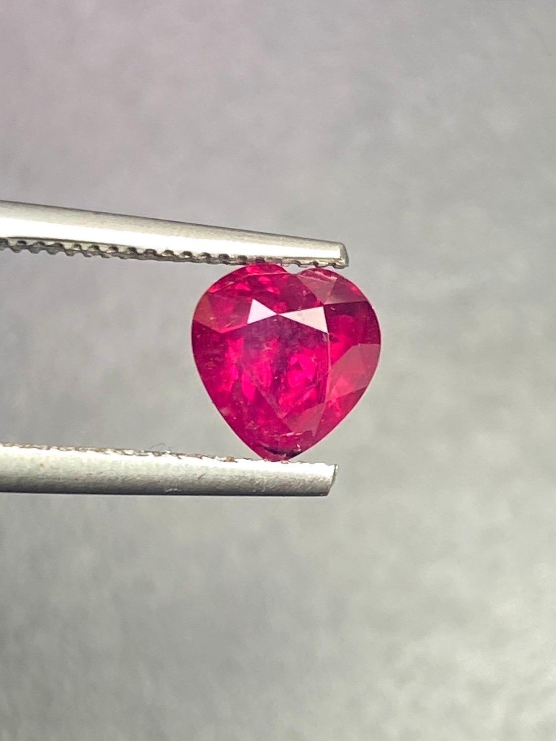 Women's or Men's 1.02 Ct AIGS Certificate Unheated Burma Ruby Pigeon Blood color For Sale