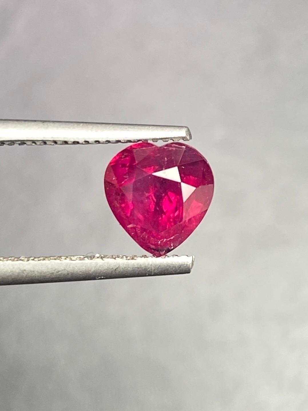 1.02 Ct AIGS Certificate Unheated Burma Ruby Pigeon Blood color For Sale 1