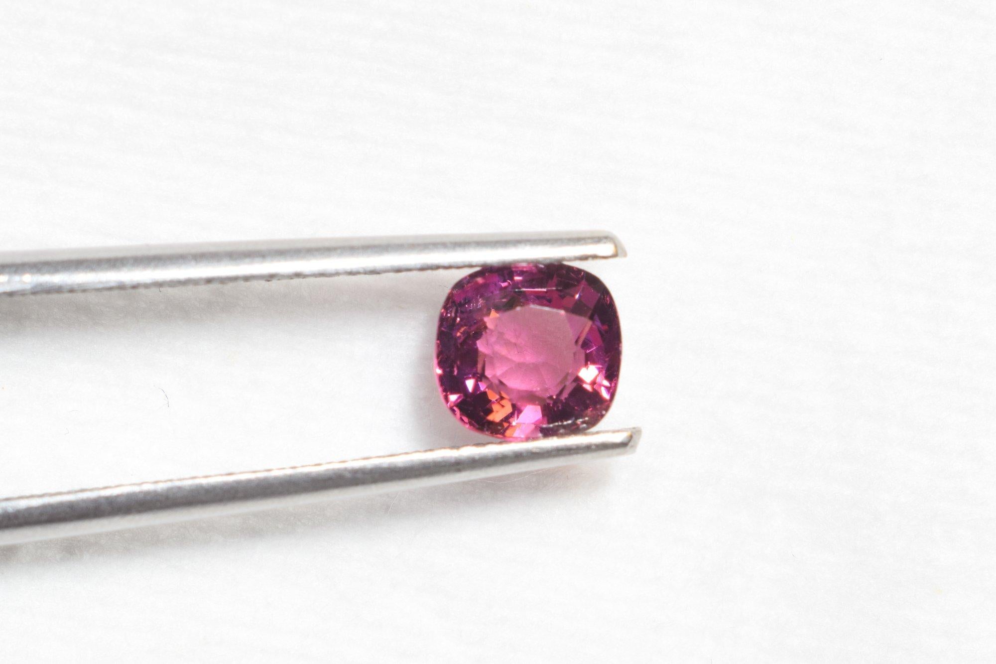 1,02 ct  Natürlicher lila Spinell Edelstein Loser Edelstein – anpassbarer Ring (Kissenschliff) im Angebot