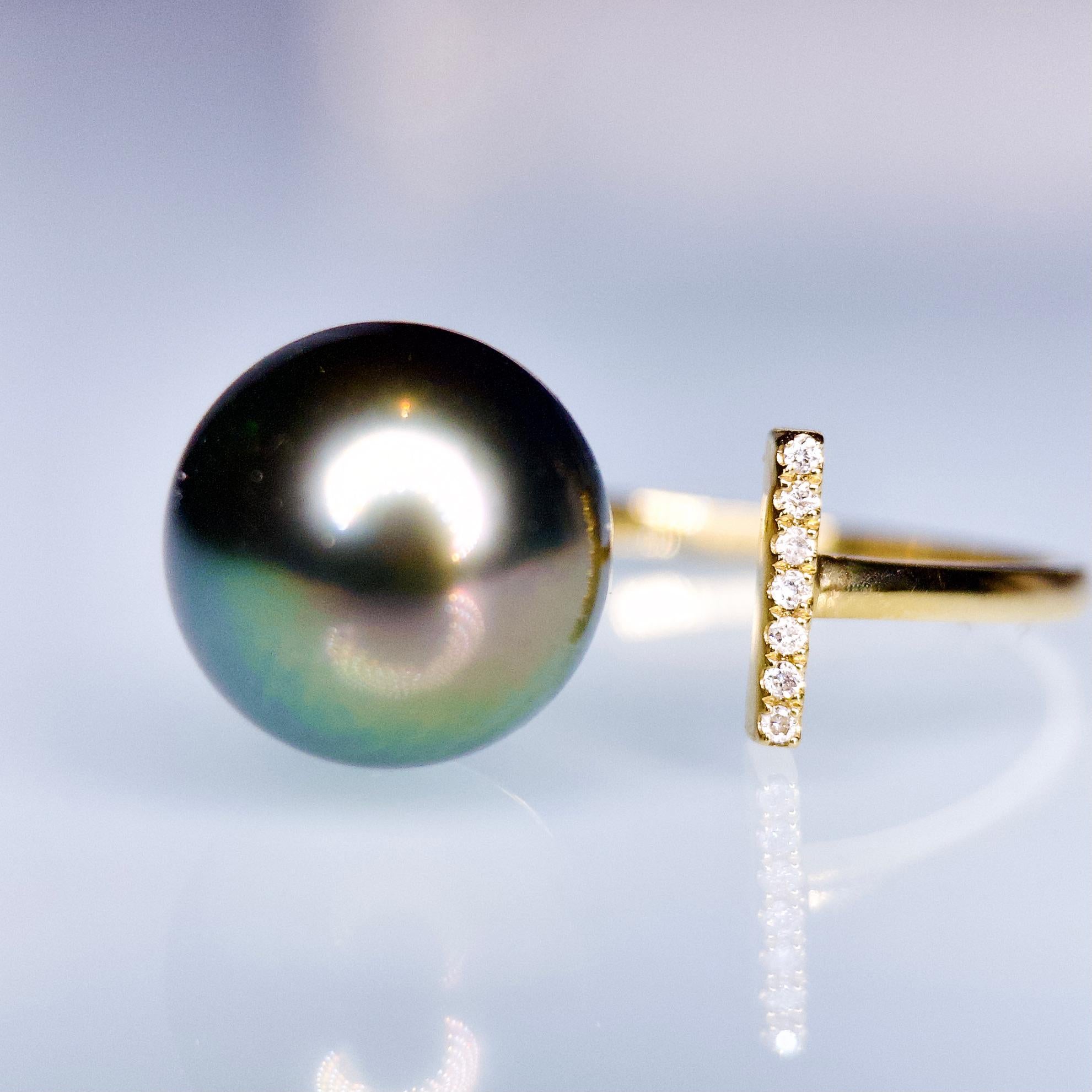 Bead Green Colour Black Tone Tahitian Pearl and Diamond Ring in 18k Gold