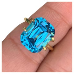 Topaze bleue électrique non sertie de 10,20 carats en forme de coussin pour la fabrication de bijoux
