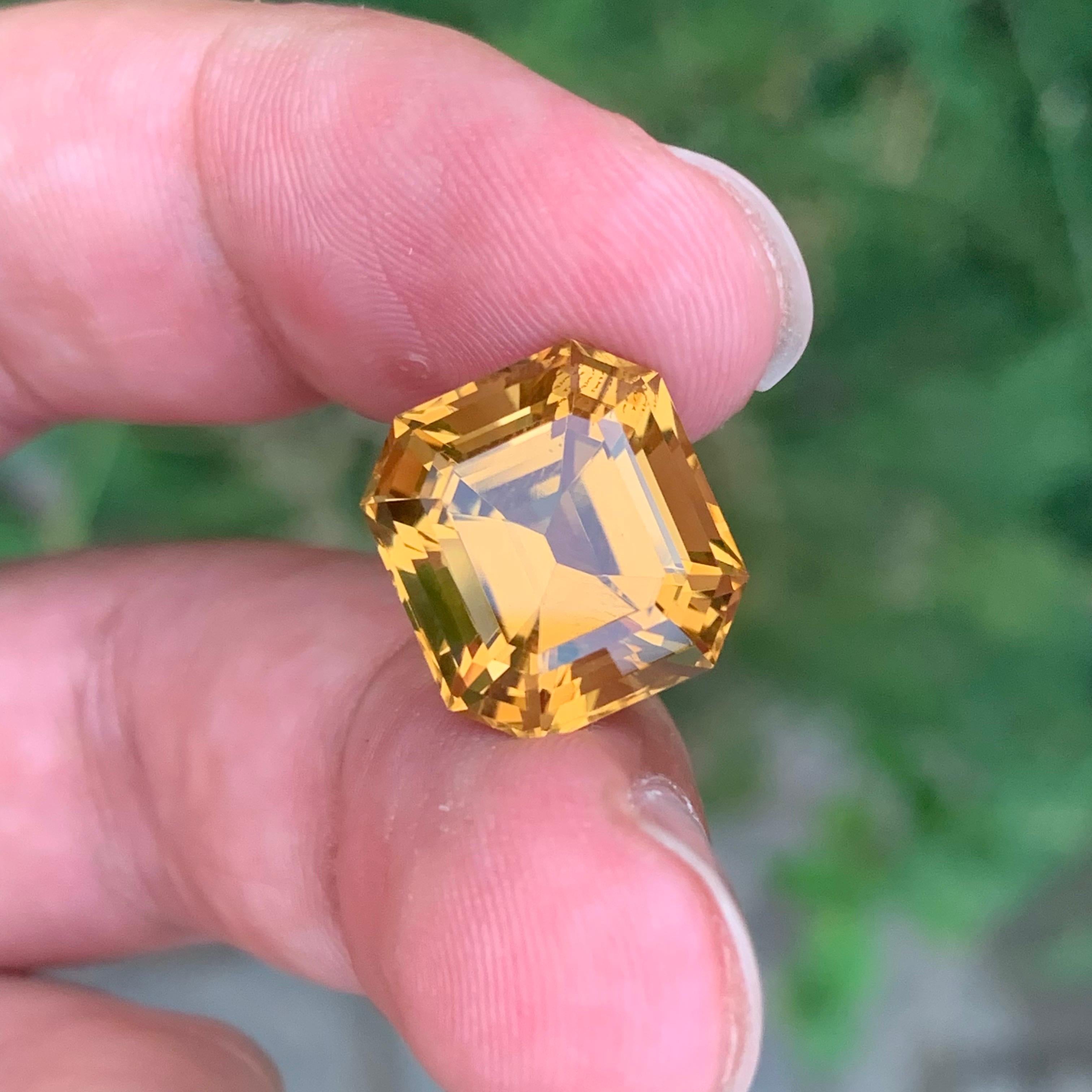 Arts and Crafts 10.20 Carat Natural Loose Honey Citrine Octagon Shape Gemstone For Sale