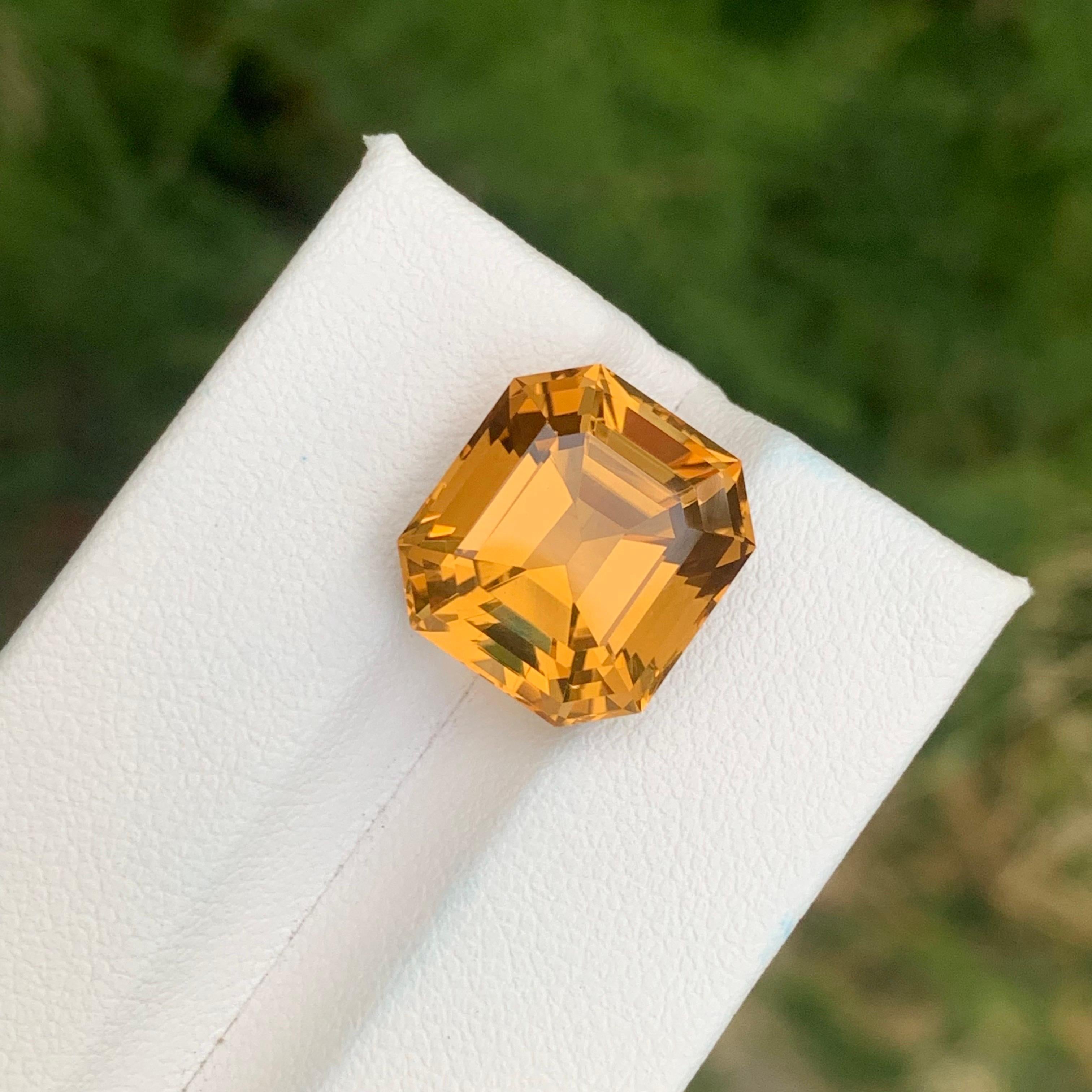Women's or Men's 10.20 Carat Natural Loose Honey Citrine Octagon Shape Gemstone For Sale