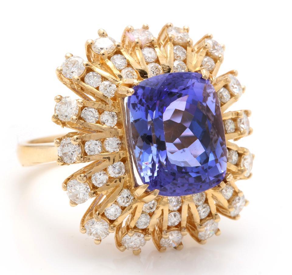 10.bague en or jaune massif 14K avec tanzanite et diamant de 20 carats de très belle qualité naturelle

Le poids total de la tanzanite naturelle taillée en coussin est de : Environ 8,30 carats

Mesures de la tanzanite : Environ 12.00 x
