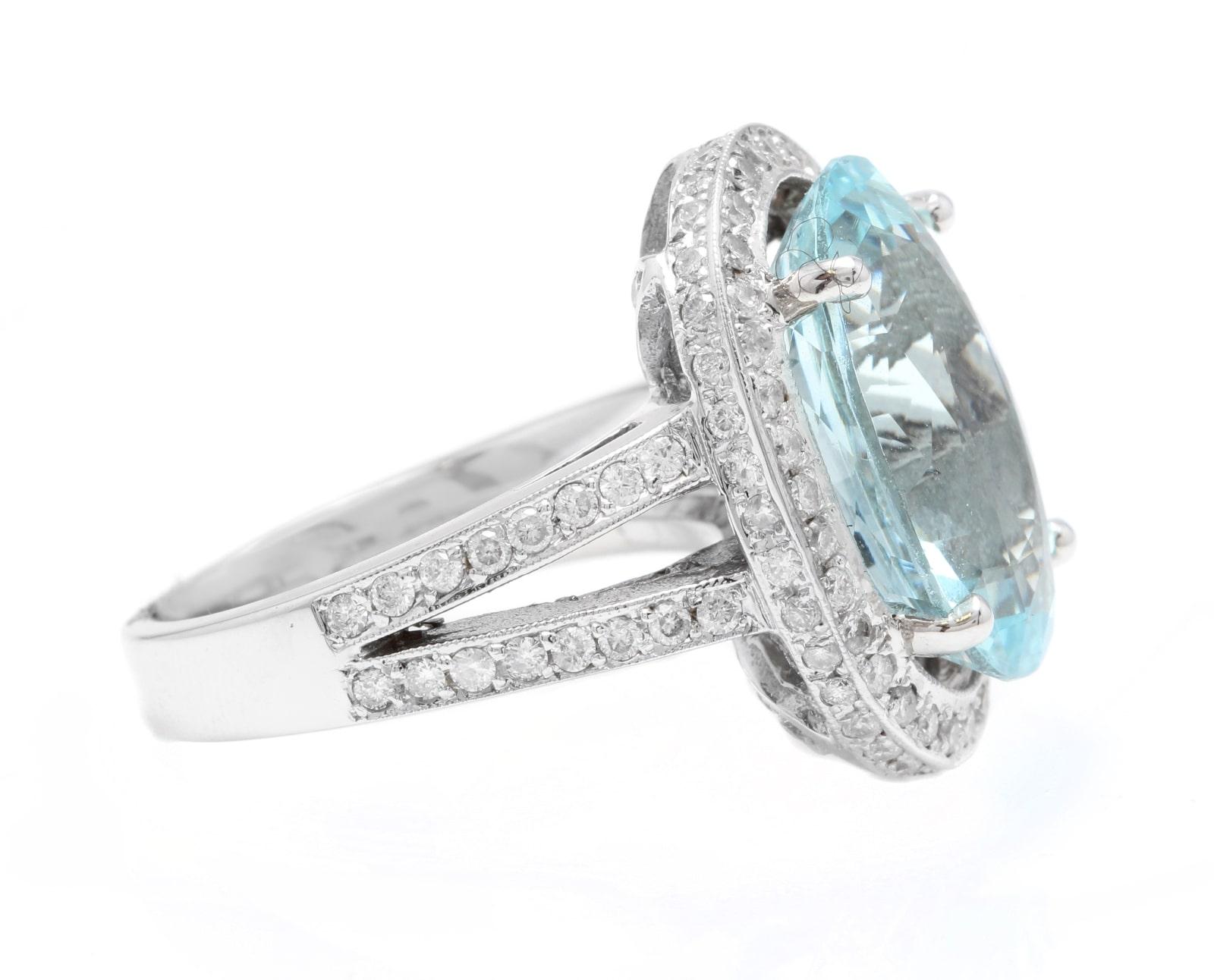 Mixed Cut 10.20 Ct Natural Impressive Natural Aquamarine and Diamond 14K White Gold Ring For Sale