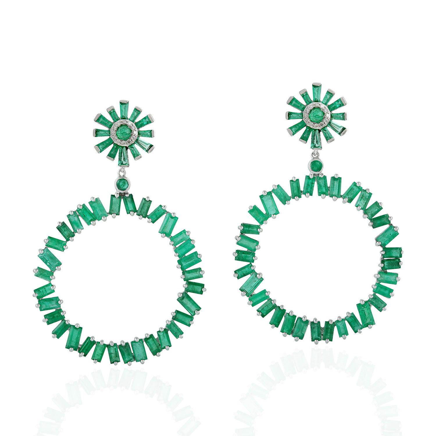 Modern 10.21 Carat Emerald Baguette Diamond 18 Karat Gold Earrings For Sale