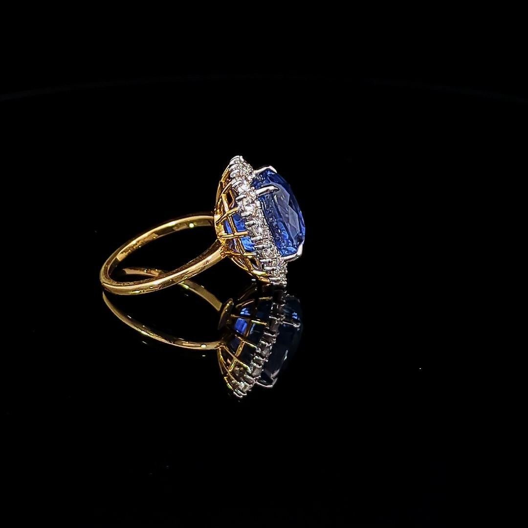 Modern 10.21 Carat Natural Blue Ceylon Sapphire Ring and Diamond Ring For Sale
