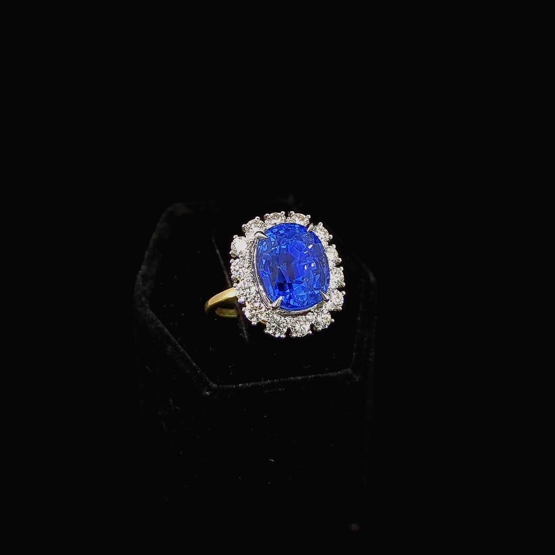 10.21 Carat Natural Blue Unheated Sapphire Ring and Diamond Ring In New Condition For Sale In New York, NY
