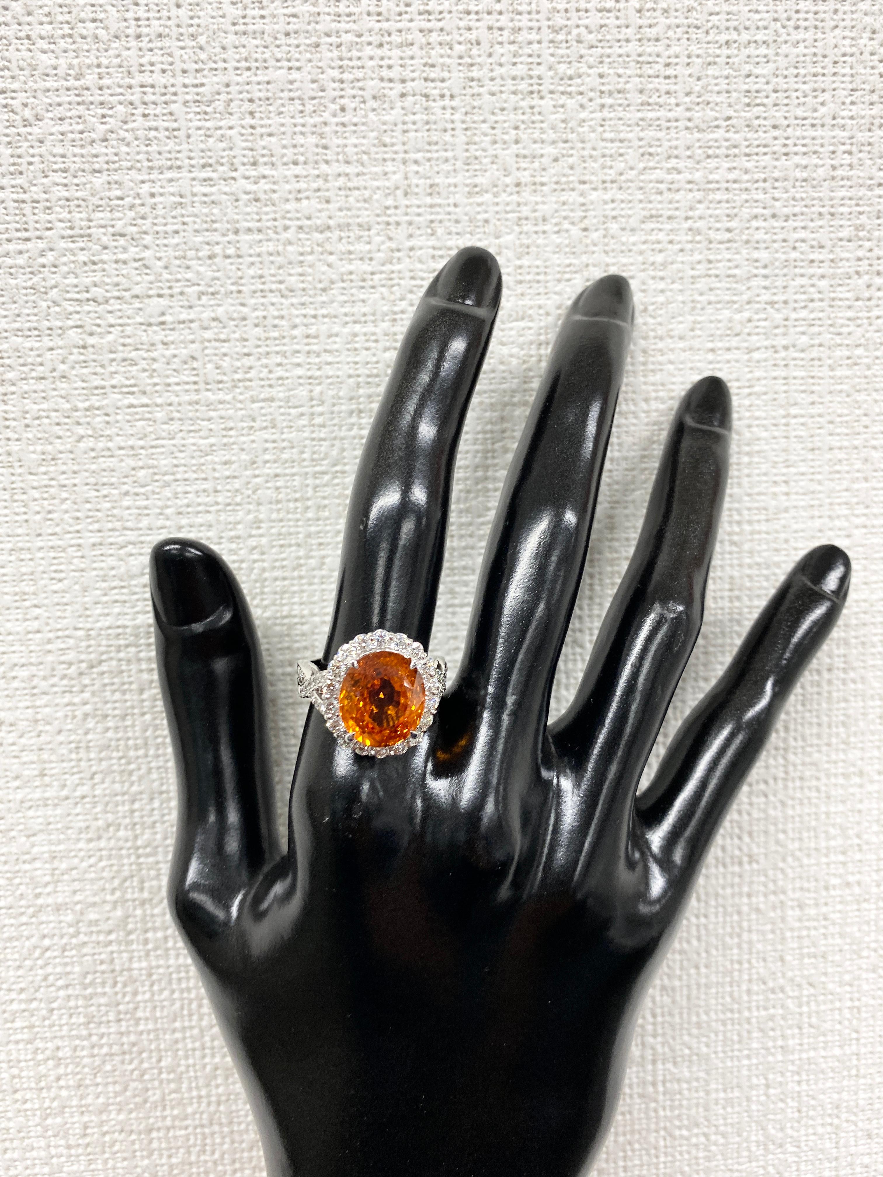 10.21 Carat Natural Mandarin Garnet and Diamond Cocktail Ring Set in Platinum In New Condition In Tokyo, JP