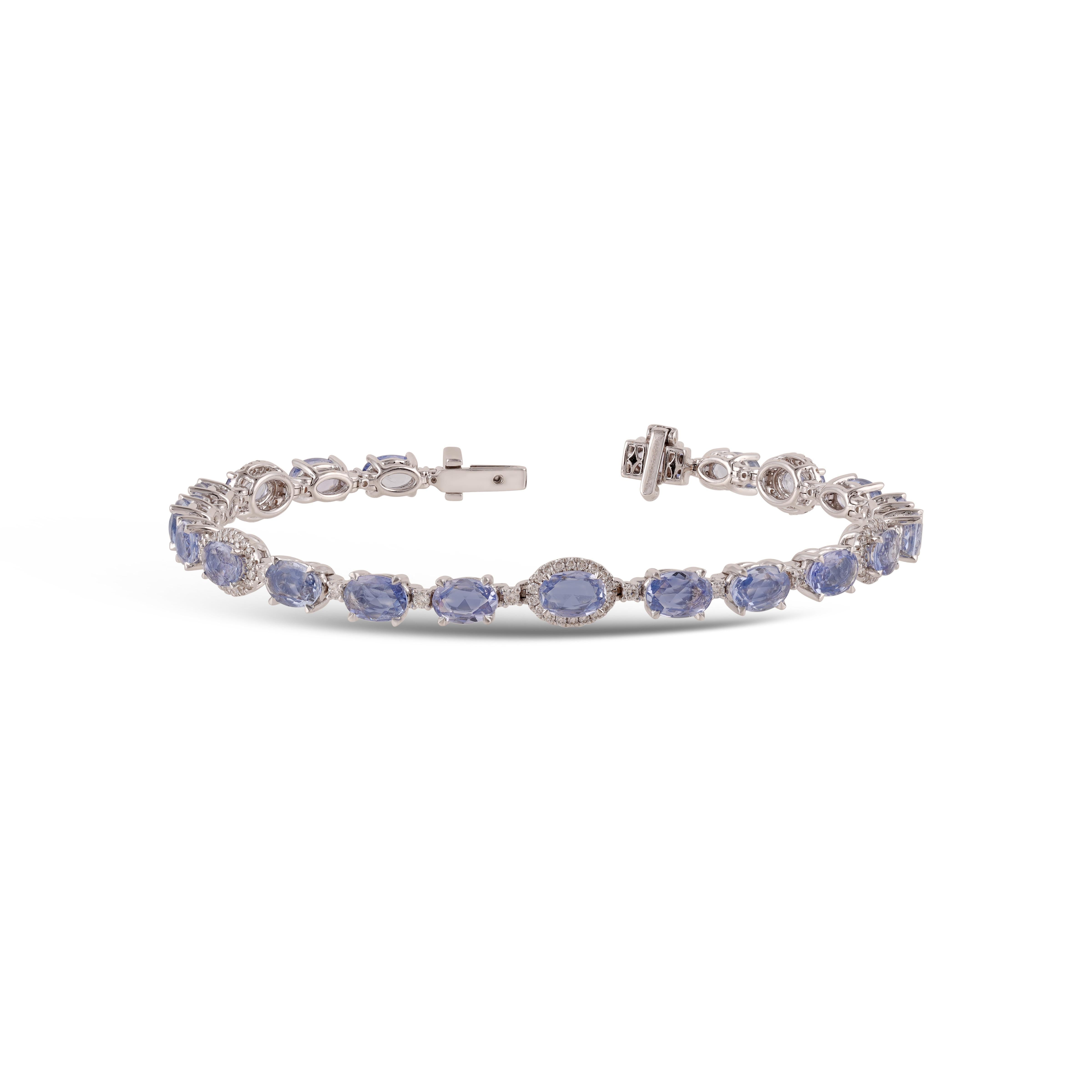 Bracciale con zaffiri e diamanti da 10,21 carati in oro 18k

Questo magnifico bracciale tennis con zaffiri di forma ovale è incredibile. Gli zaffiri solitari di forma ovale con taglio ovale sono bellissimi Con singolo  I diamanti rendono il