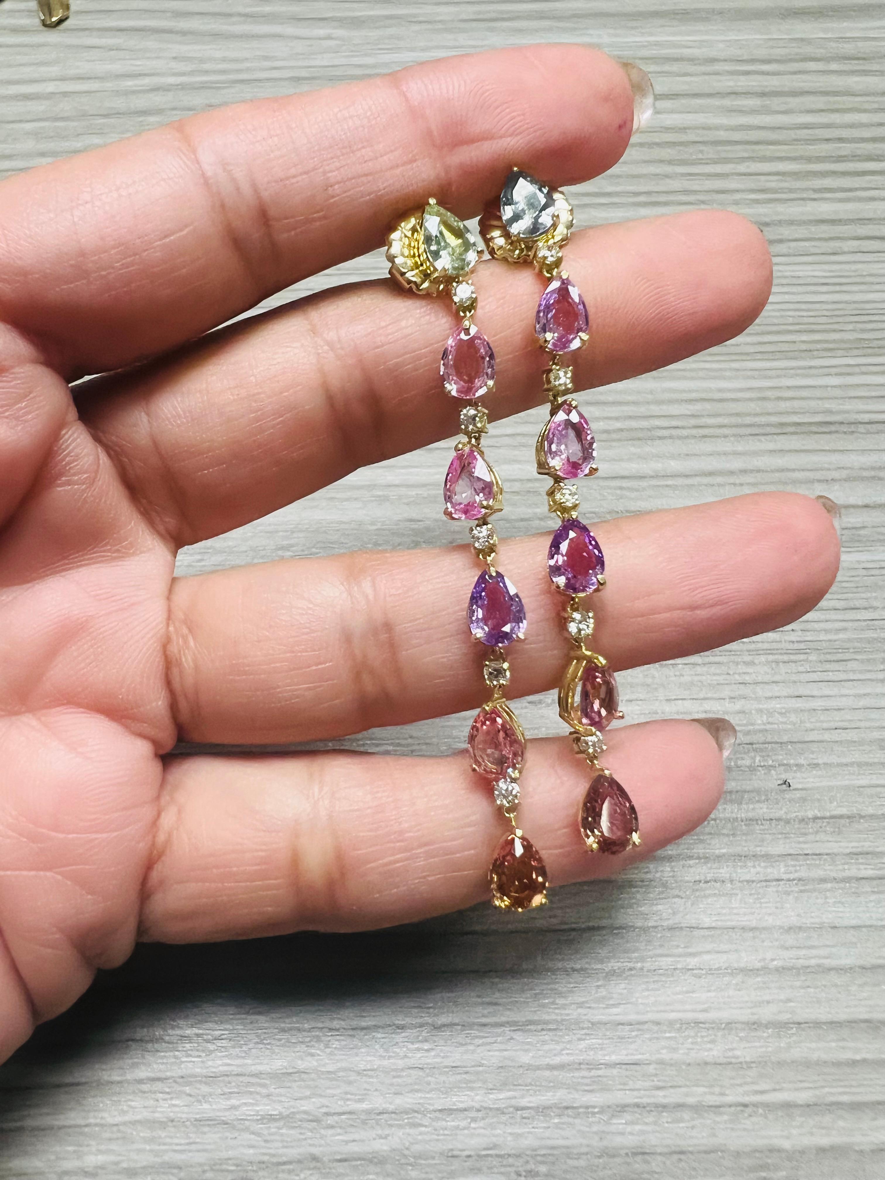 Boucles d'oreilles en or jaune 18 carats 10.21 carats saphir diamant Pour femmes en vente