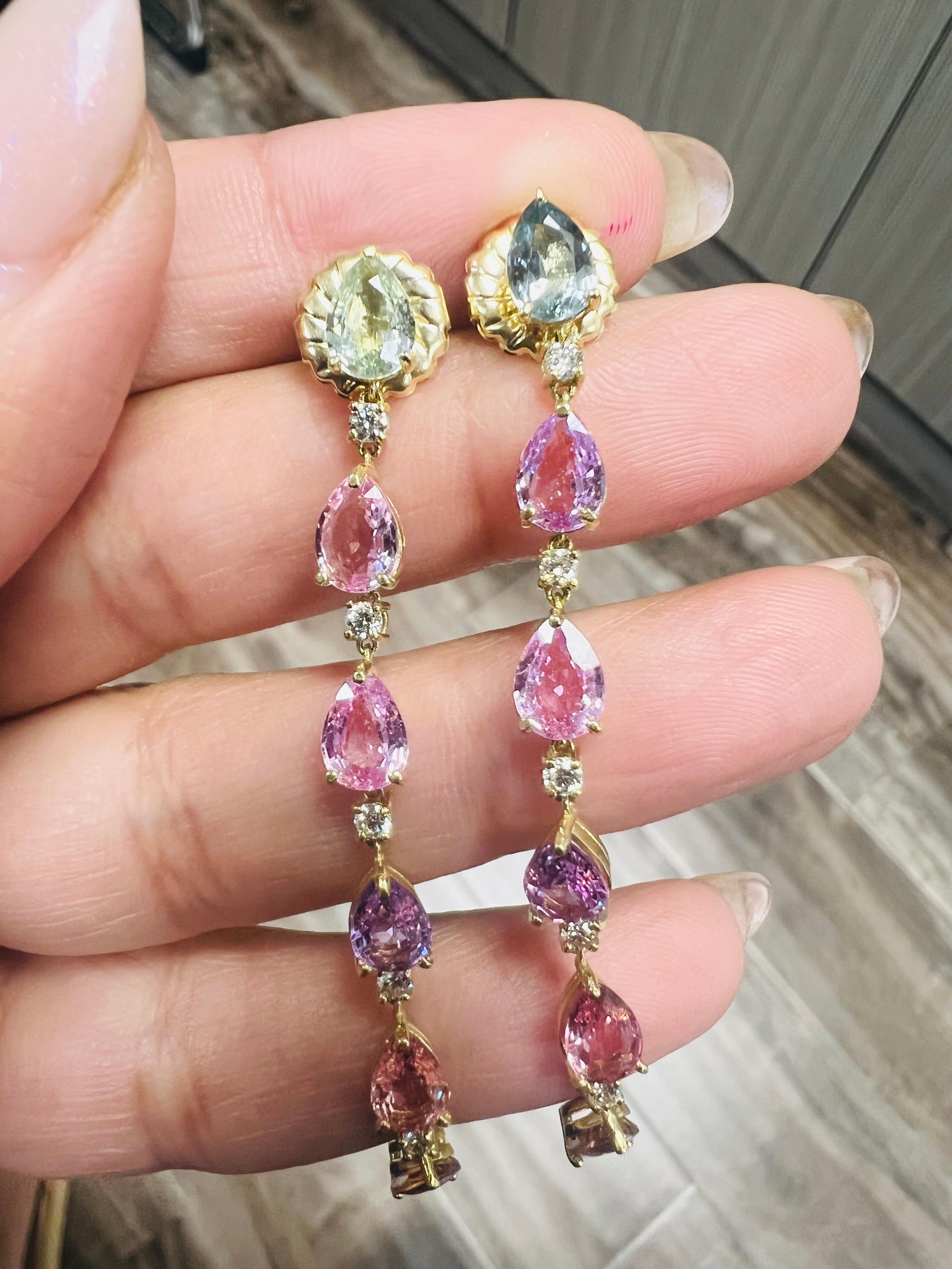 Boucles d'oreilles en or jaune 18 carats 10.21 carats saphir diamant en vente 1