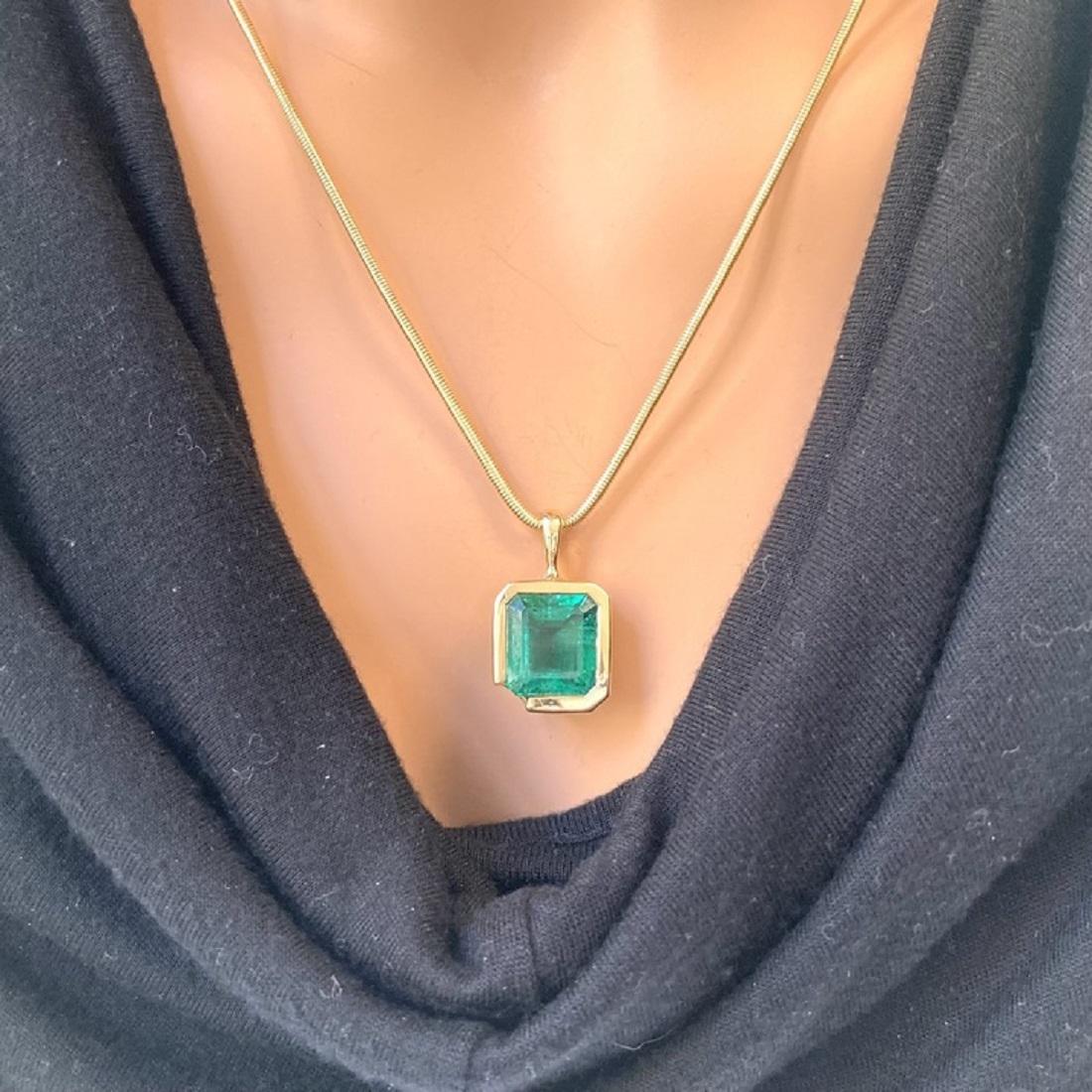 10.22 Carat Octagonal Step Emerald Fashion Pendant In 18K Yellow Gold In New Condition For Sale In Chicago, IL