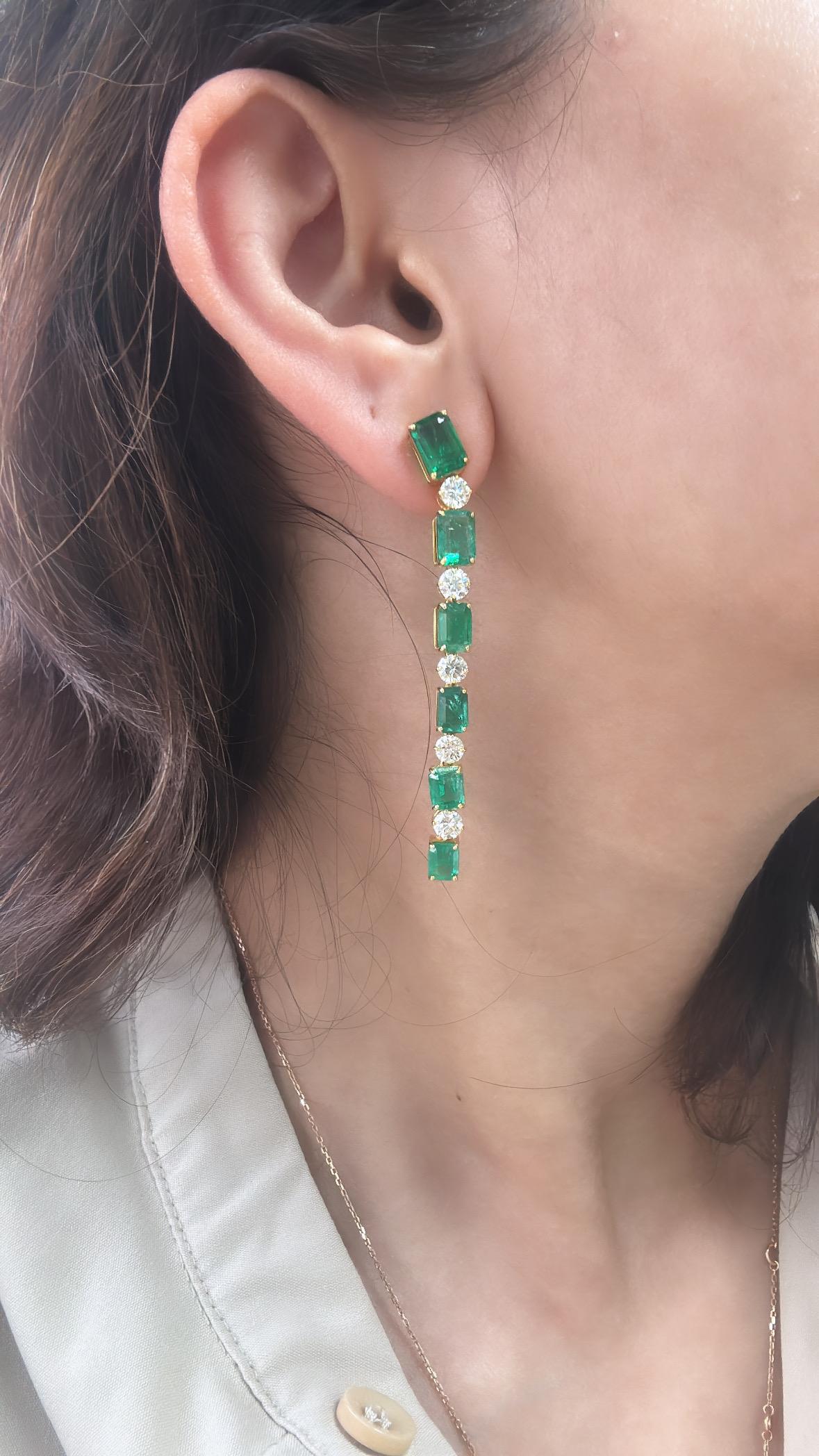 10.22 carats natural Zambian Emerald & Diamonds Chandelier Earrings in 18K Gold For Sale 6