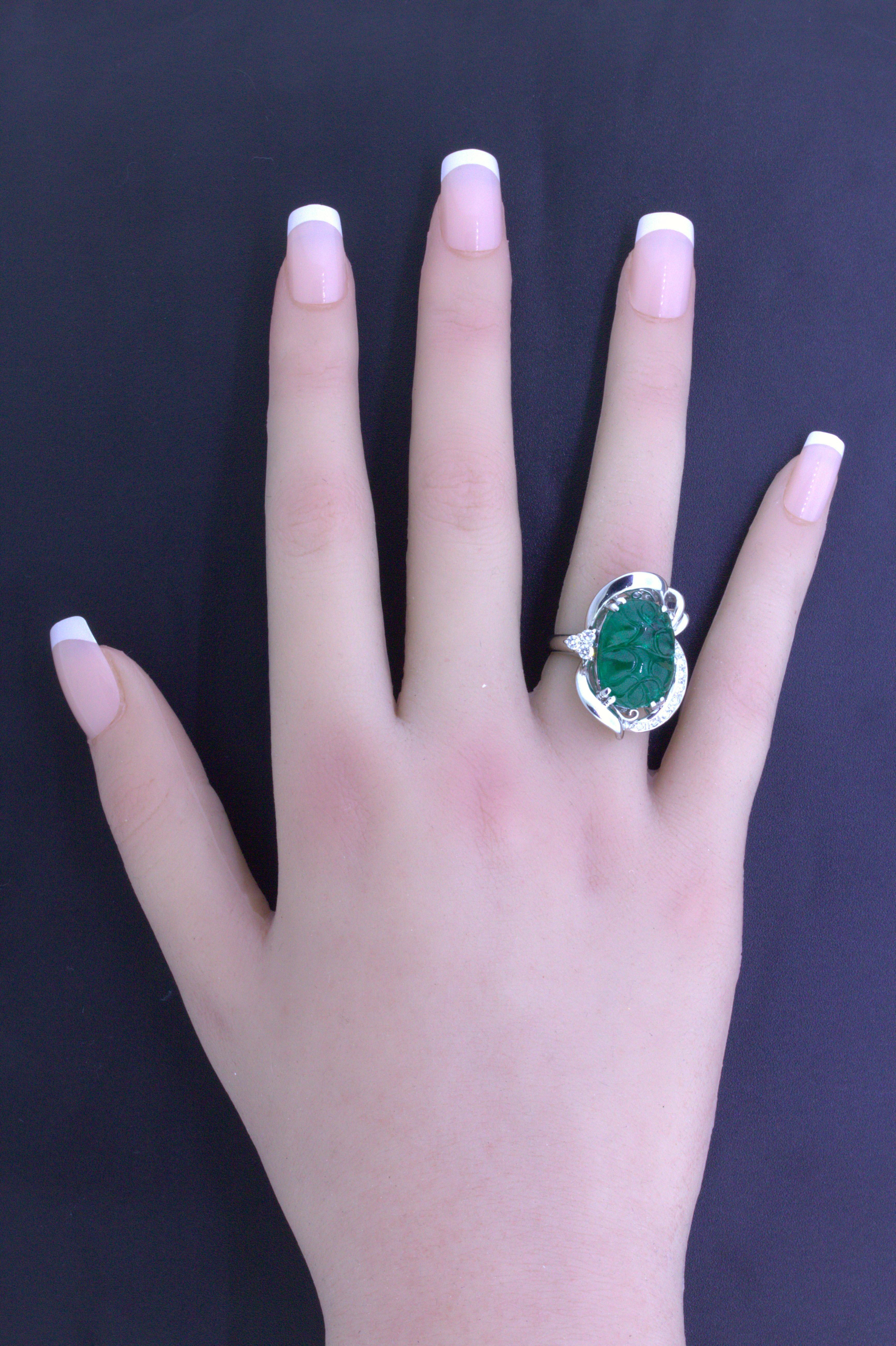 10.23 Carat Fine Carved Emerald Diamond Platinum Ring For Sale 1