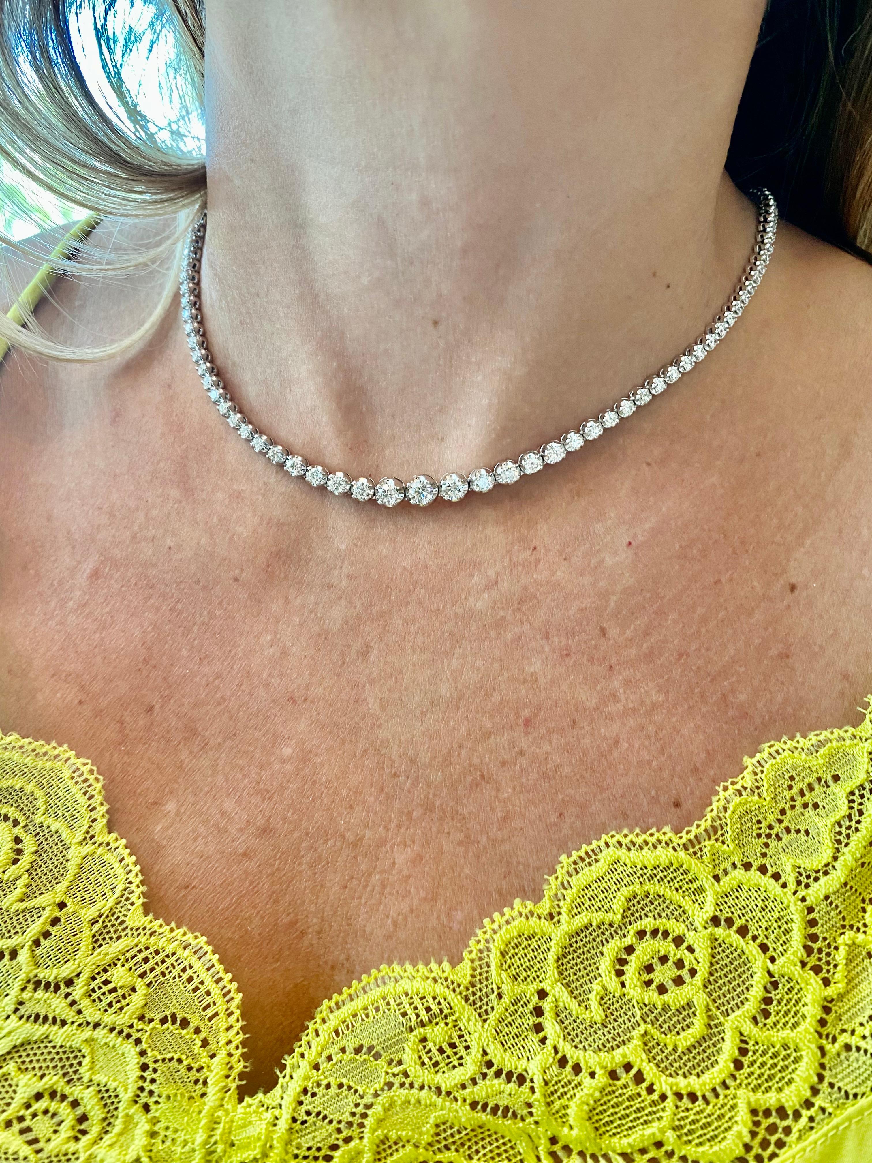 Gem Jewelers Co. 10,23 Karat abgestufte Diamant-Tennis-Halskette aus 14 Karat Weißgold im Zustand „Neu“ im Angebot in Miami, FL