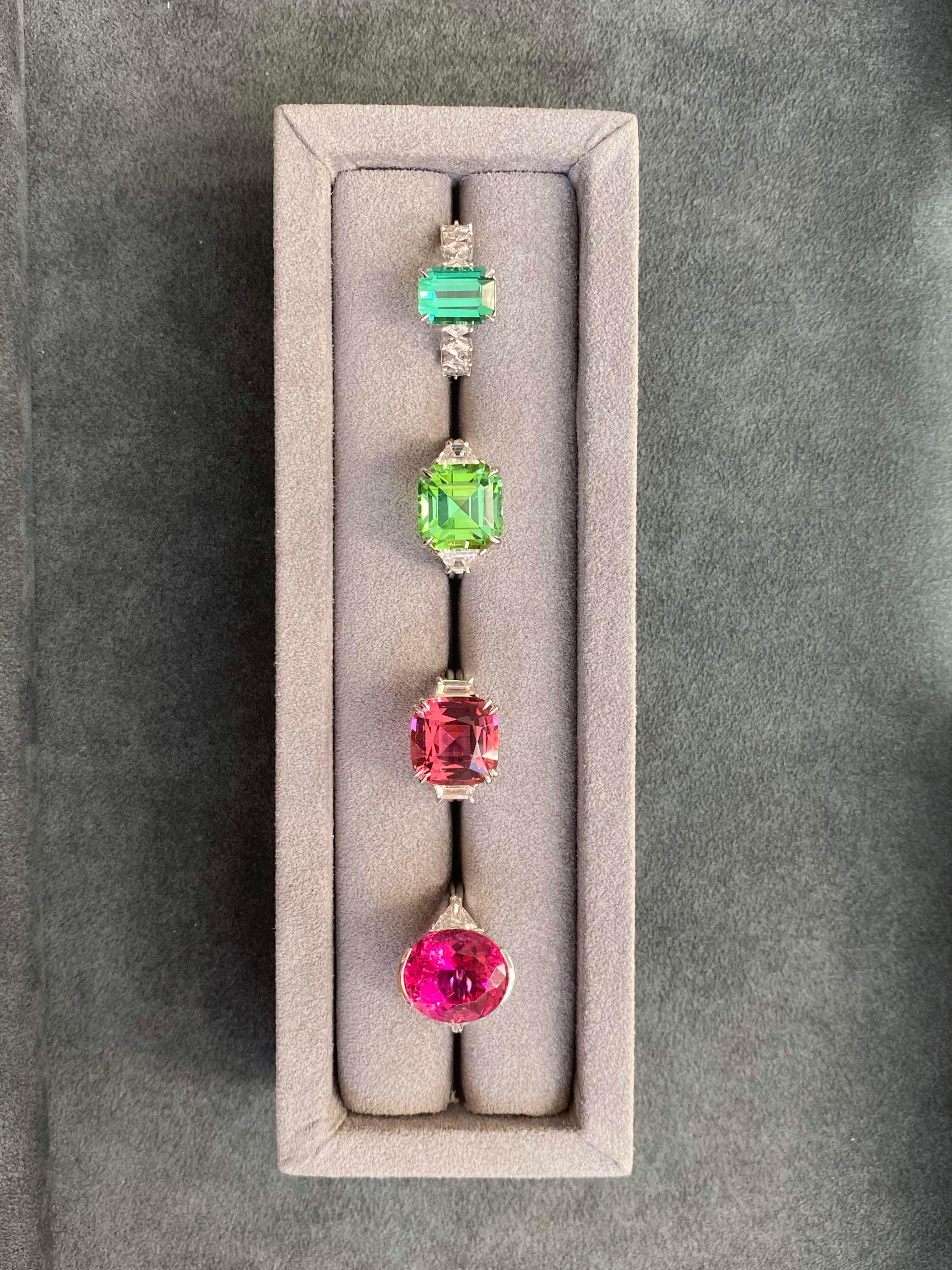Taille Asscher 10,23 ct. Bague « GRACE » en platine et tourmaline verte menthe en vente