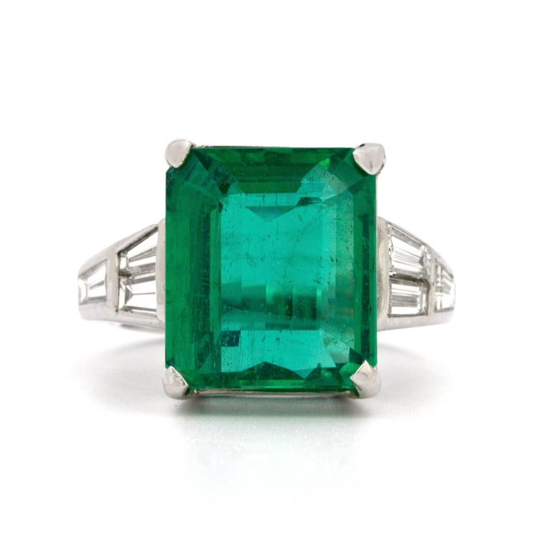 10.23 Carat Natural Emerald Set with Baguette Diamonds in a Platinum ...