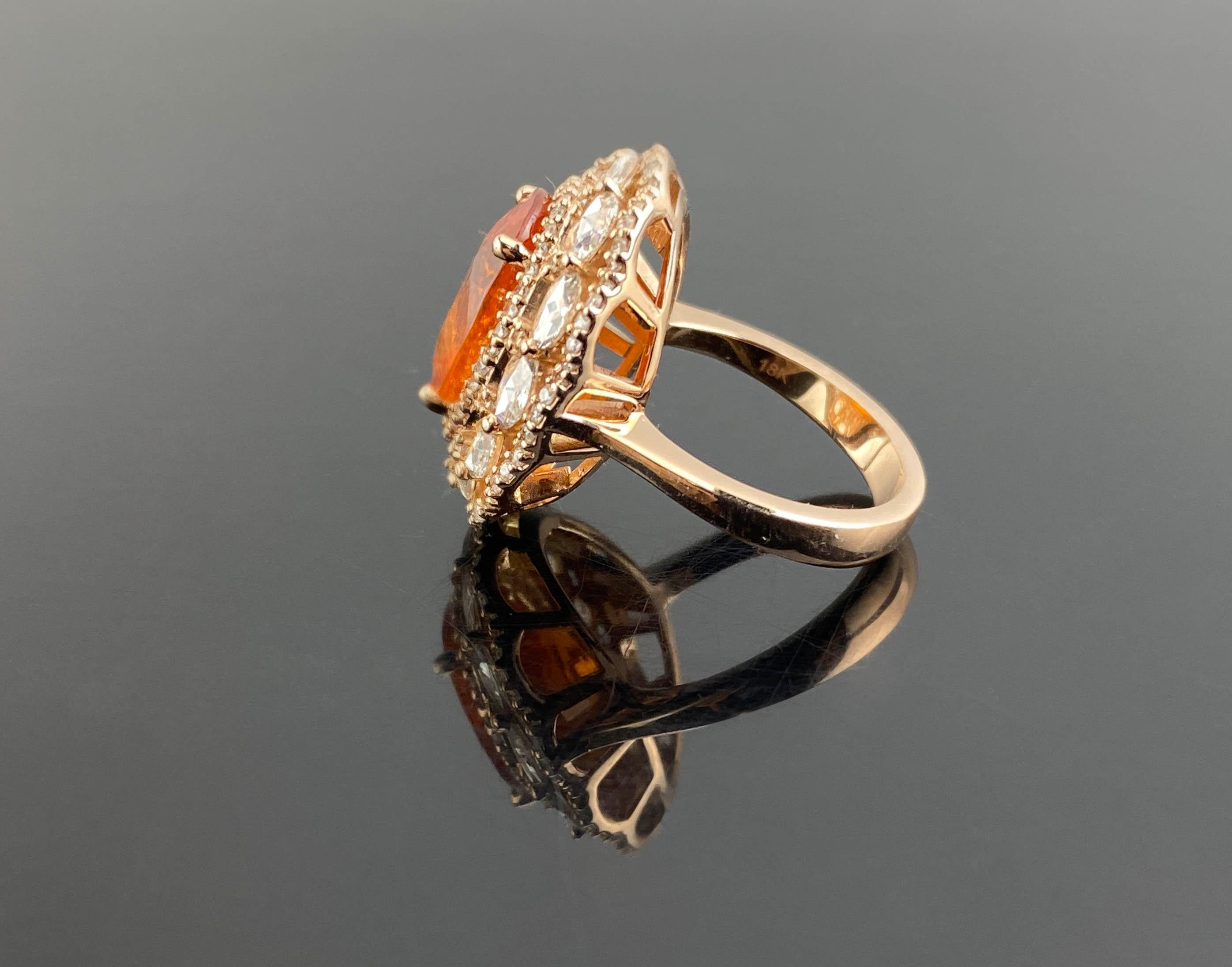 Taille ovale Bague de fiançailles en grenat mandarin Spersastite 10,23 carats et diamants en vente
