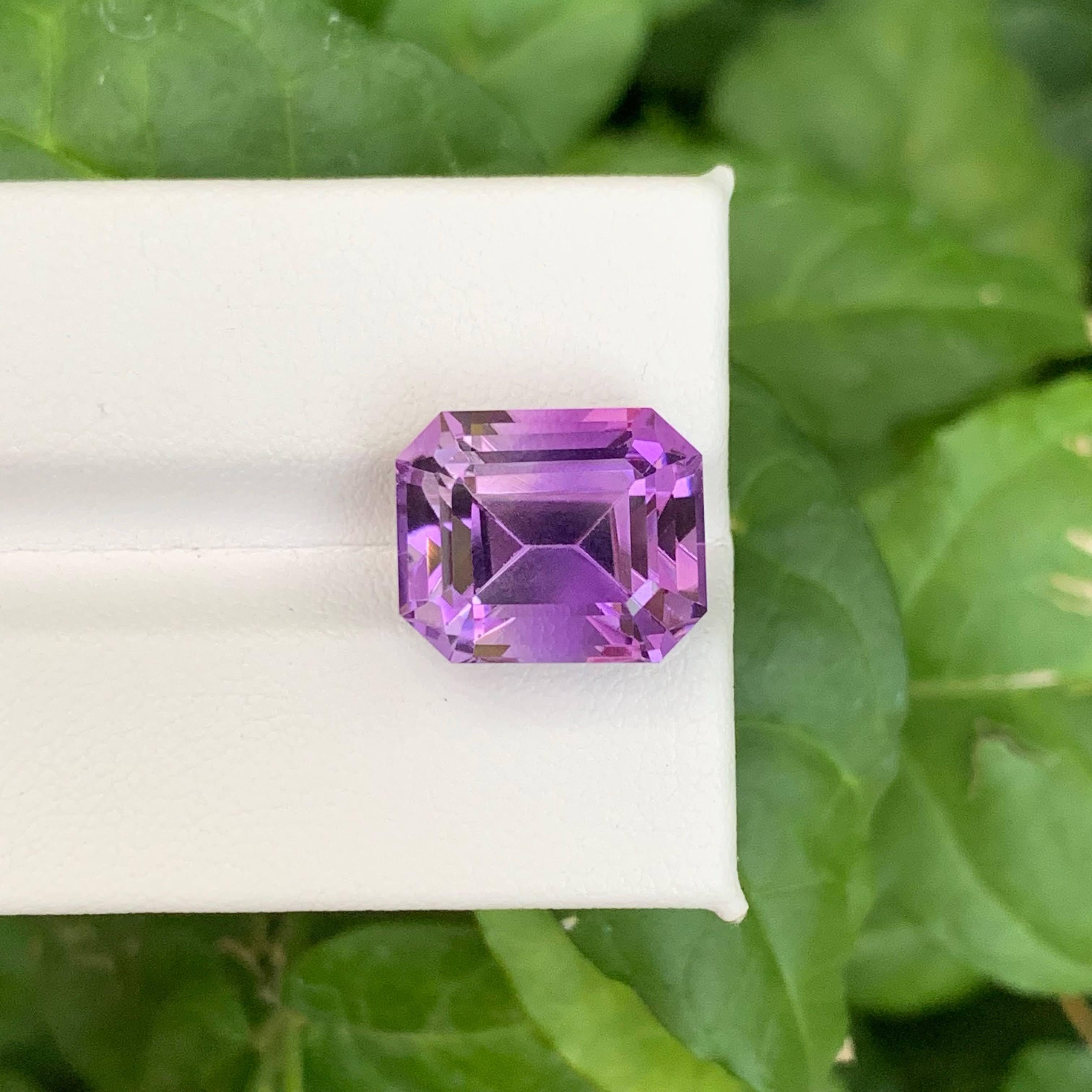 10.25 Karat Natürlicher Loser Lila Amethyst Stein Smaragd Schliff Brasilianischer Edelstein (Smaragdschliff) im Angebot