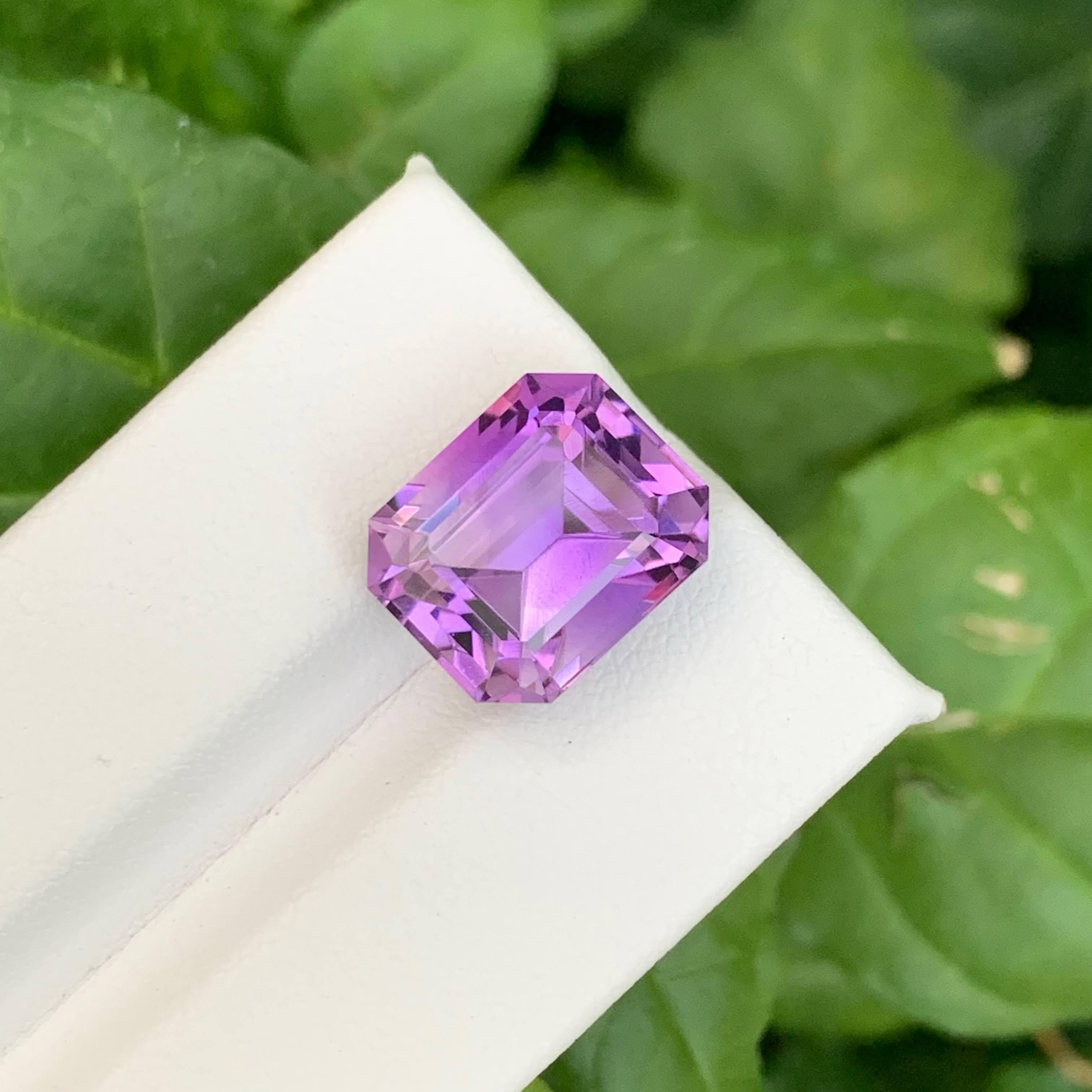 10.25 Karat Natürlicher Loser Lila Amethyst Stein Smaragd Schliff Brasilianischer Edelstein im Angebot 1