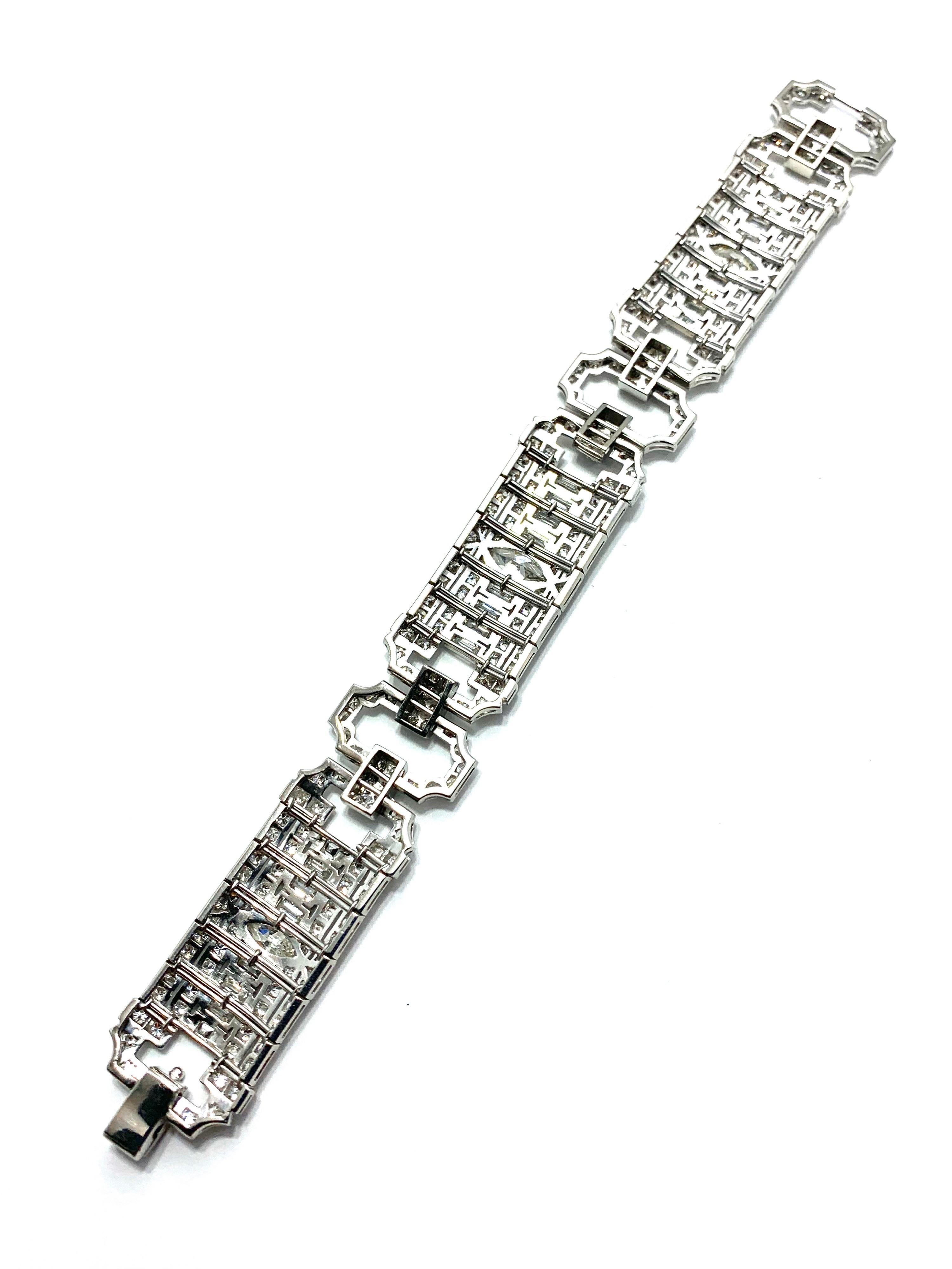 10.25 Carat Art Deco Style Diamond and Platinum Bracelet 4