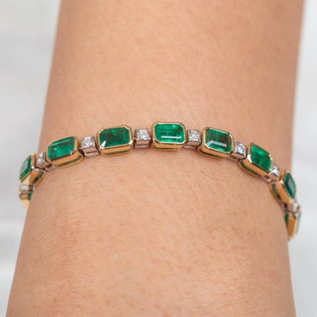 Bracciale tennis con smeraldo e diamante da 10,25 CTW in oro giallo 18k Gioielli da sposa In condizioni Nuovo in vendita a New York, NY