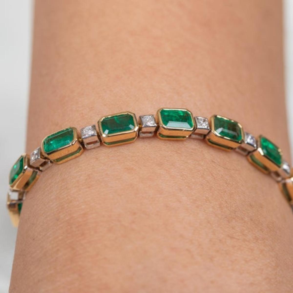 Bracciale tennis con smeraldo e diamante da 10,25 CTW in oro giallo 18k Gioielli da sposa in vendita 2
