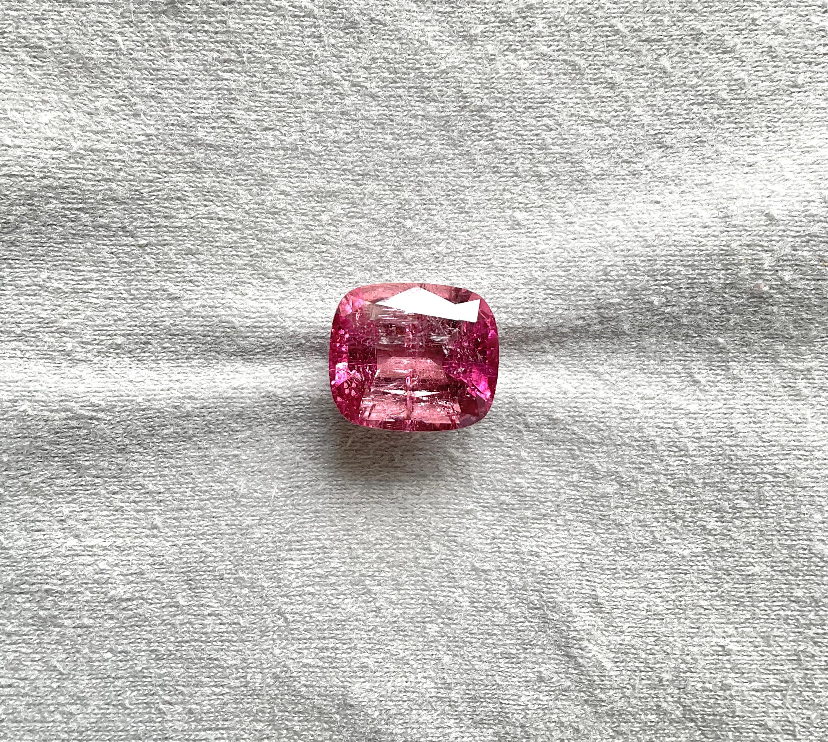 10.26 Carat Top Quality Pink Tourmaline Cushion Cut Stone For Jewelry Natural Gem

Gemstone - Tourmaline
Weight - 10.26 Carats
Shape - Cushion
Size -  13.7x12x8.5 MM
Pieces - 1