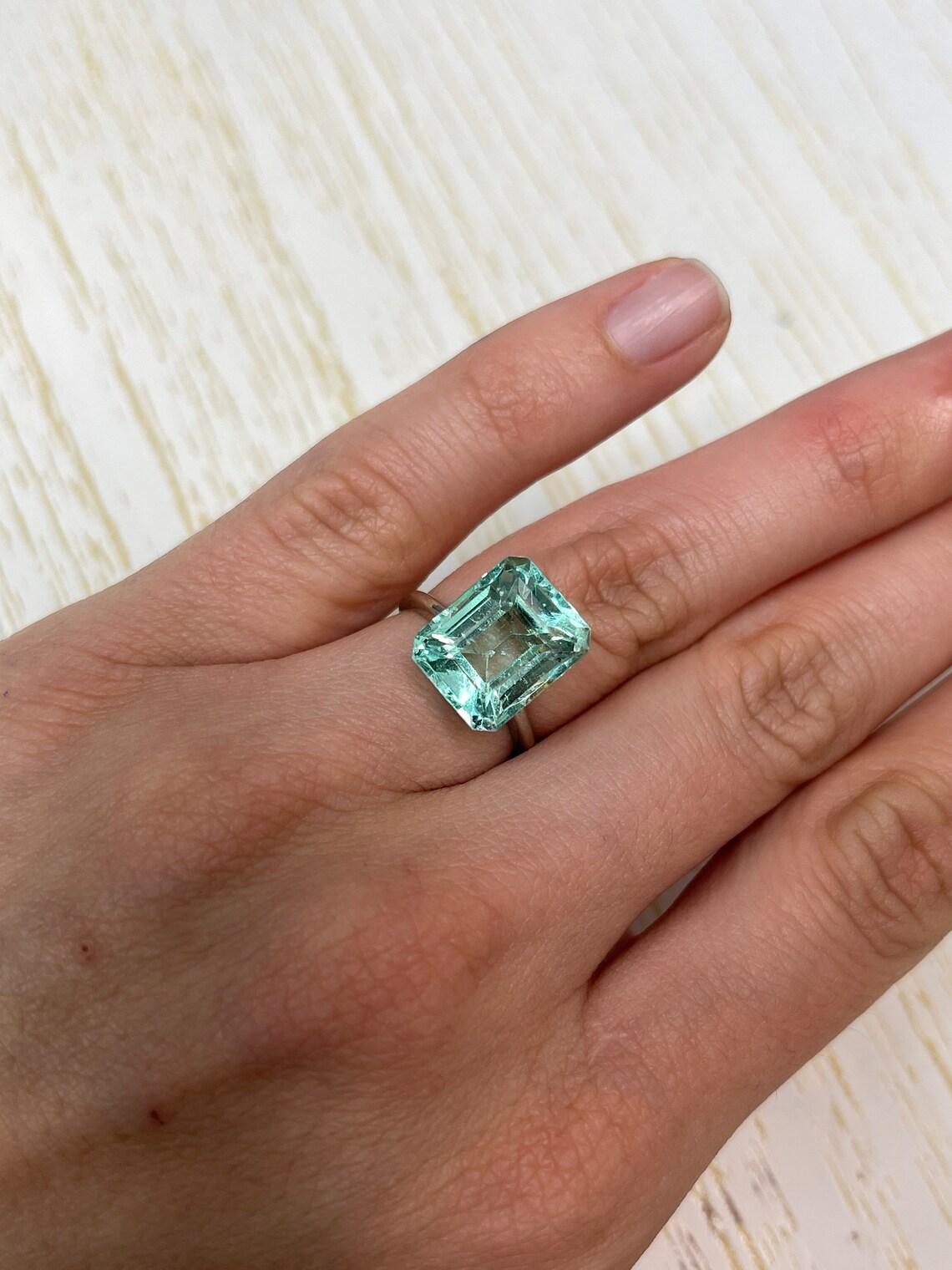 10,26ct VS Smeraldo colombiano Jyotish: 13x11 Taglio Smeraldo Verde per l'Astrologia in vendita 3
