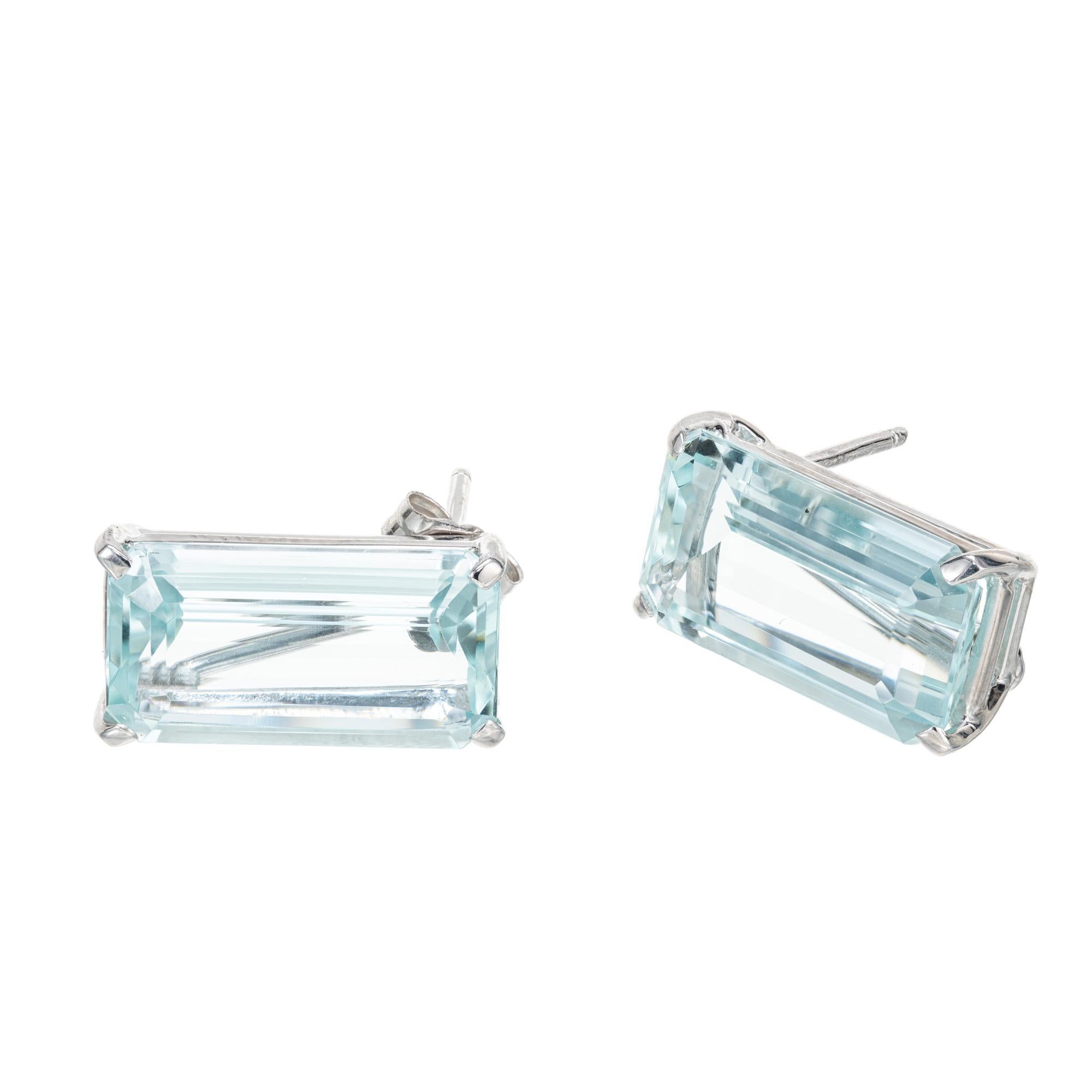 10.27 Carat Emerald Cut Aquamarine White Gold Earrings  In Good Condition For Sale In Stamford, CT
