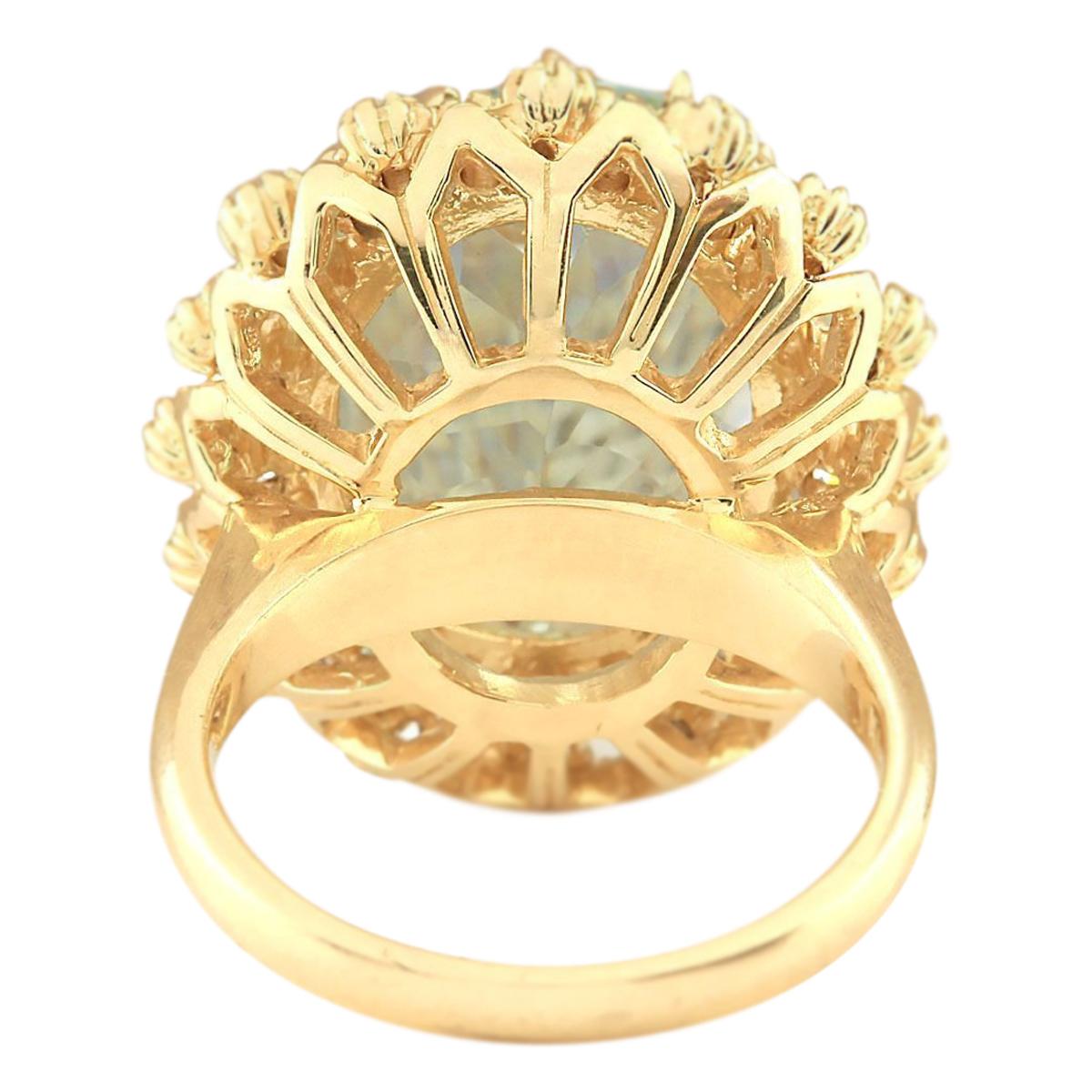 Aquamarine Diamond Ring In 14 Karat Yellow Gold  In New Condition For Sale In Los Angeles, CA