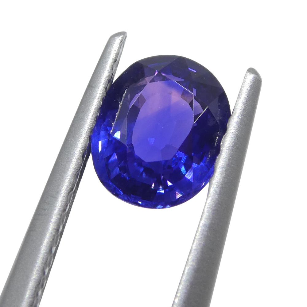 Taille ovale Saphir violet ovale 1.02 carat non chauffé de Madagascar en vente