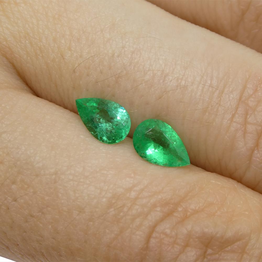 1.02ct Pair Pear Green Emerald from Colombia For Sale 1